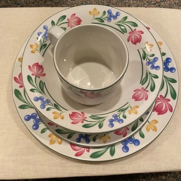{FARBERWARE} 40 Piece Dinner Set