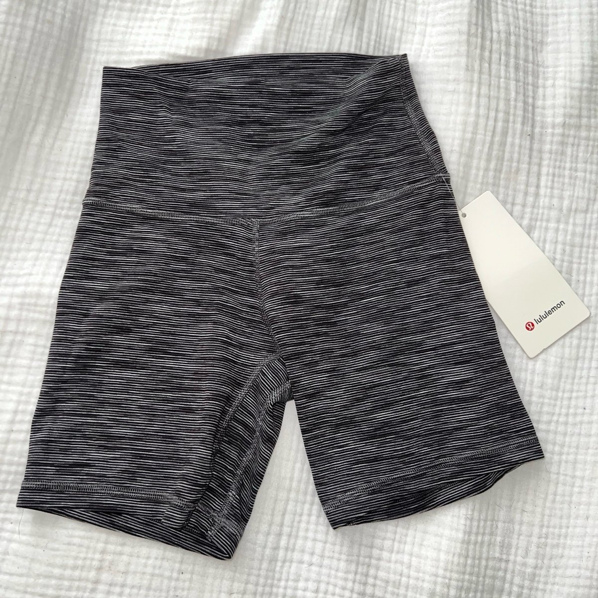 NWT Lululemon Wee Are From Space Carbon Ice Gray Align High Rise HR 6” Shorts 4