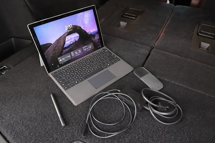 Microsoft Surface Pro 7 i5 8GB RAM 128GB with accessories
