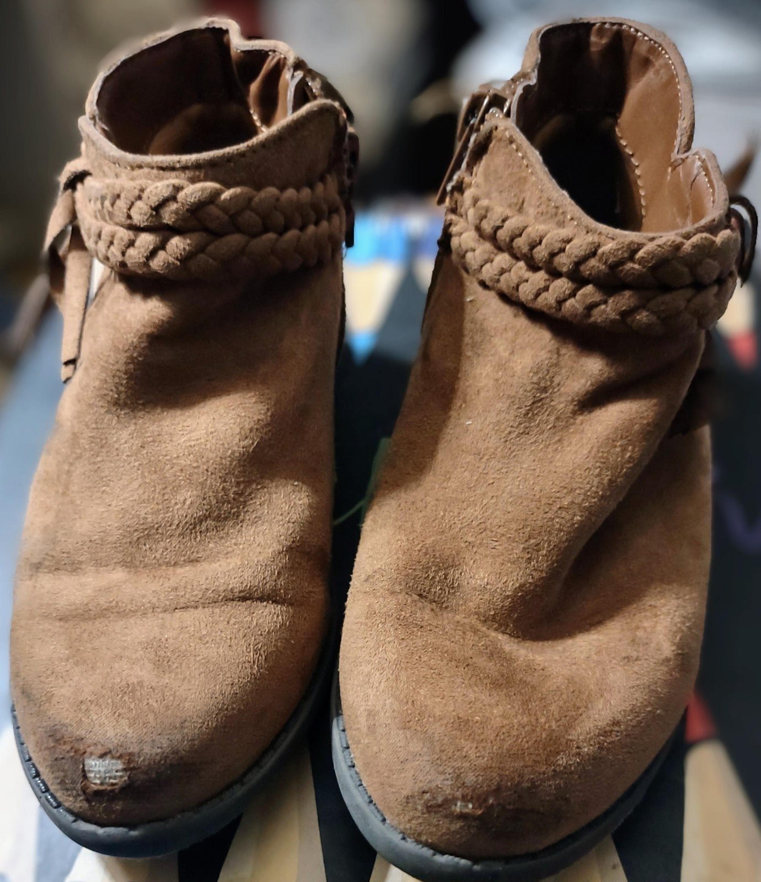 Faded Glory Faux Suede Girls Toddler size 10