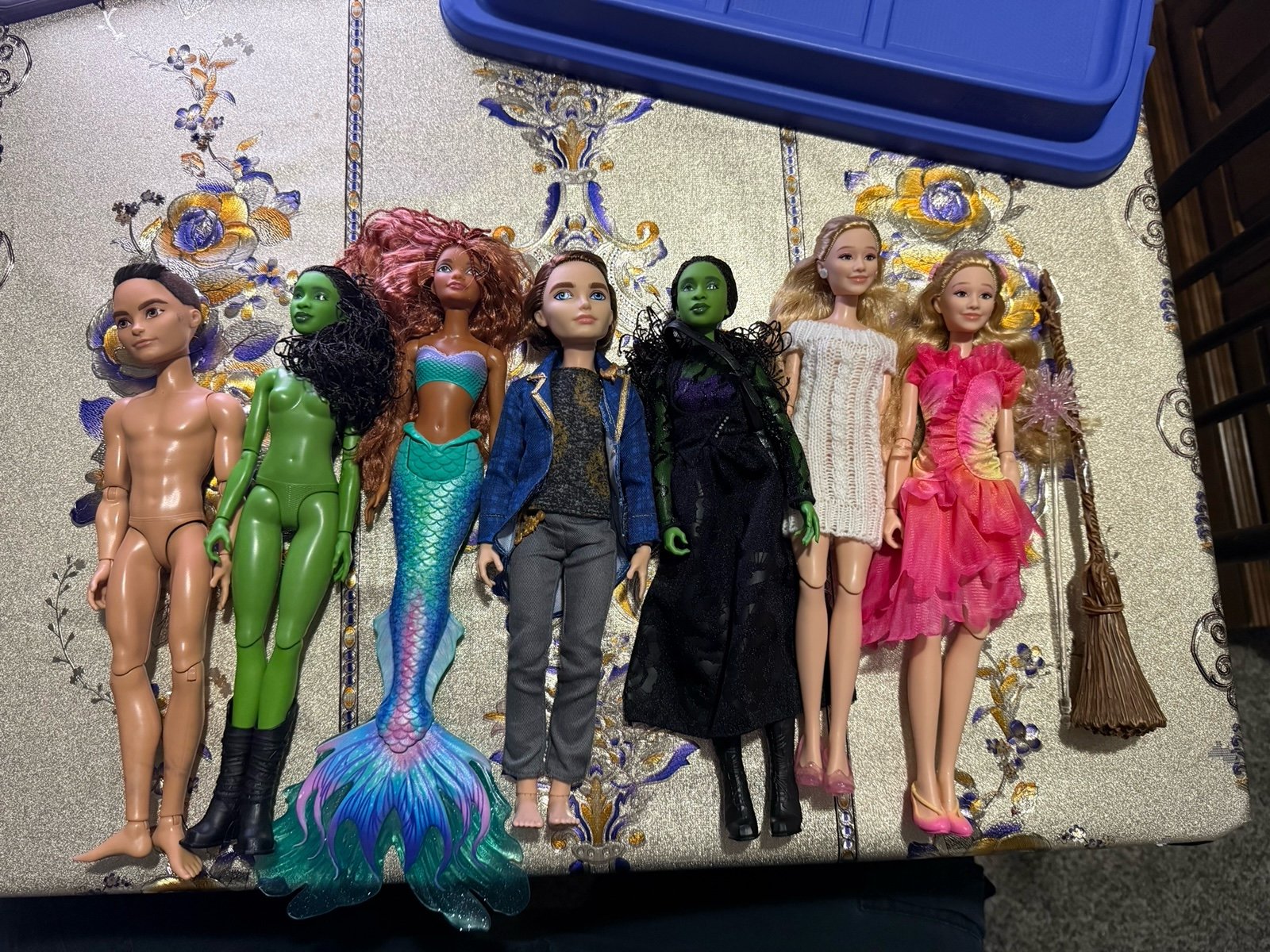 Doll lot