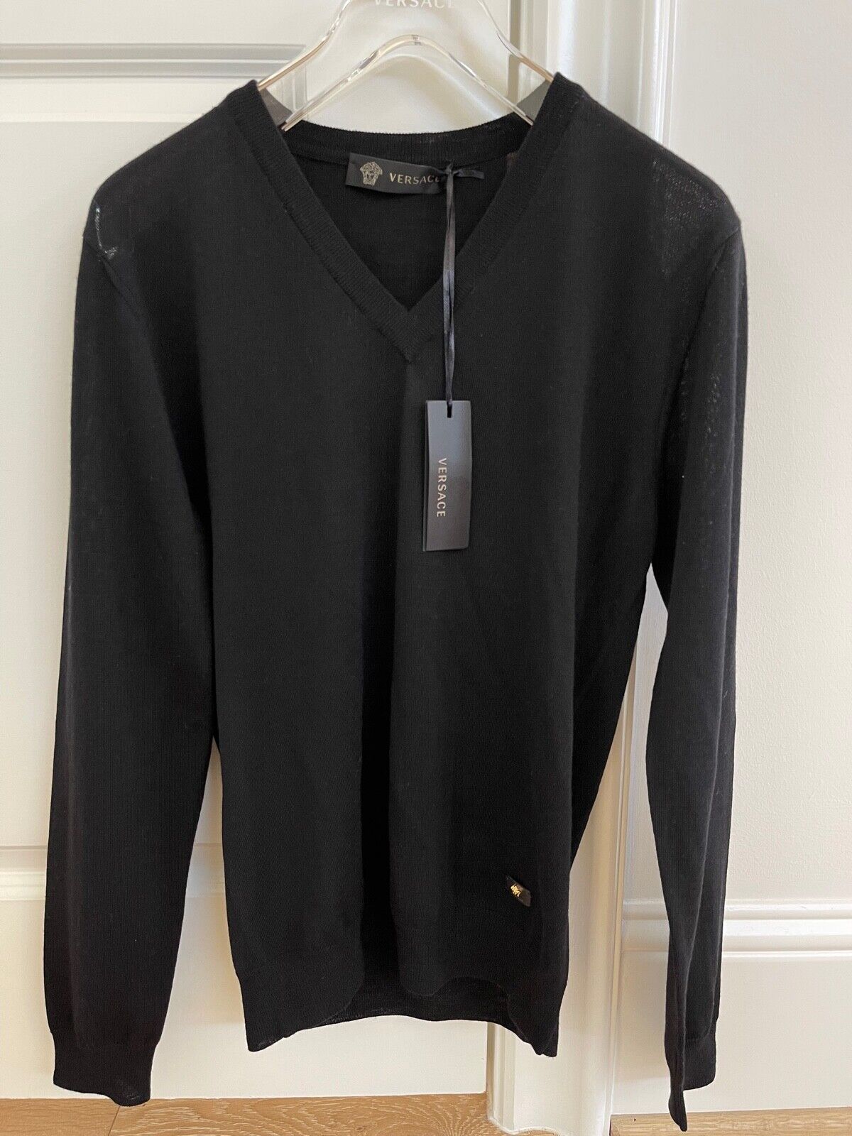 Versace Men's BLACK Maglia Scollo V-neck Sweater Shirt Wool A77014 A222366 44 XS