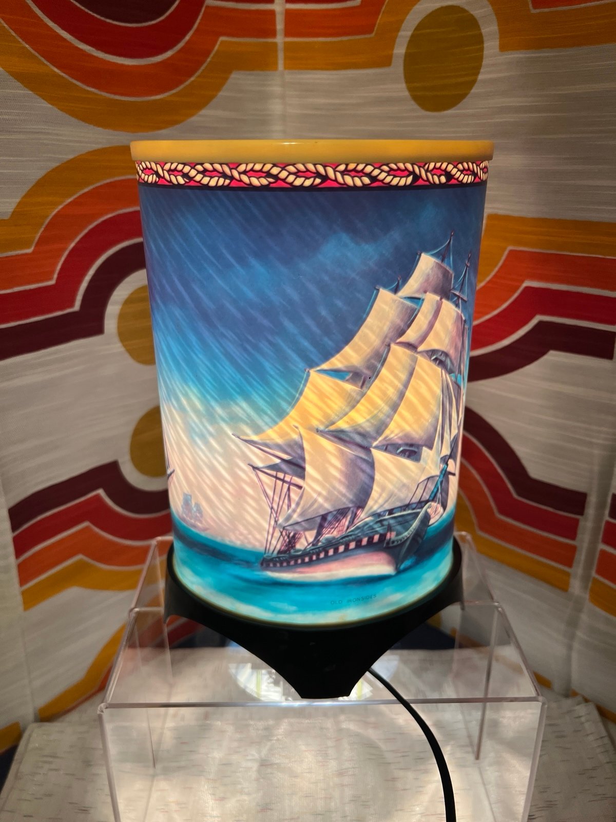 Vintage Awesome Rare 1950s Sailing Ship Motion Lamp “Old Ironsides”