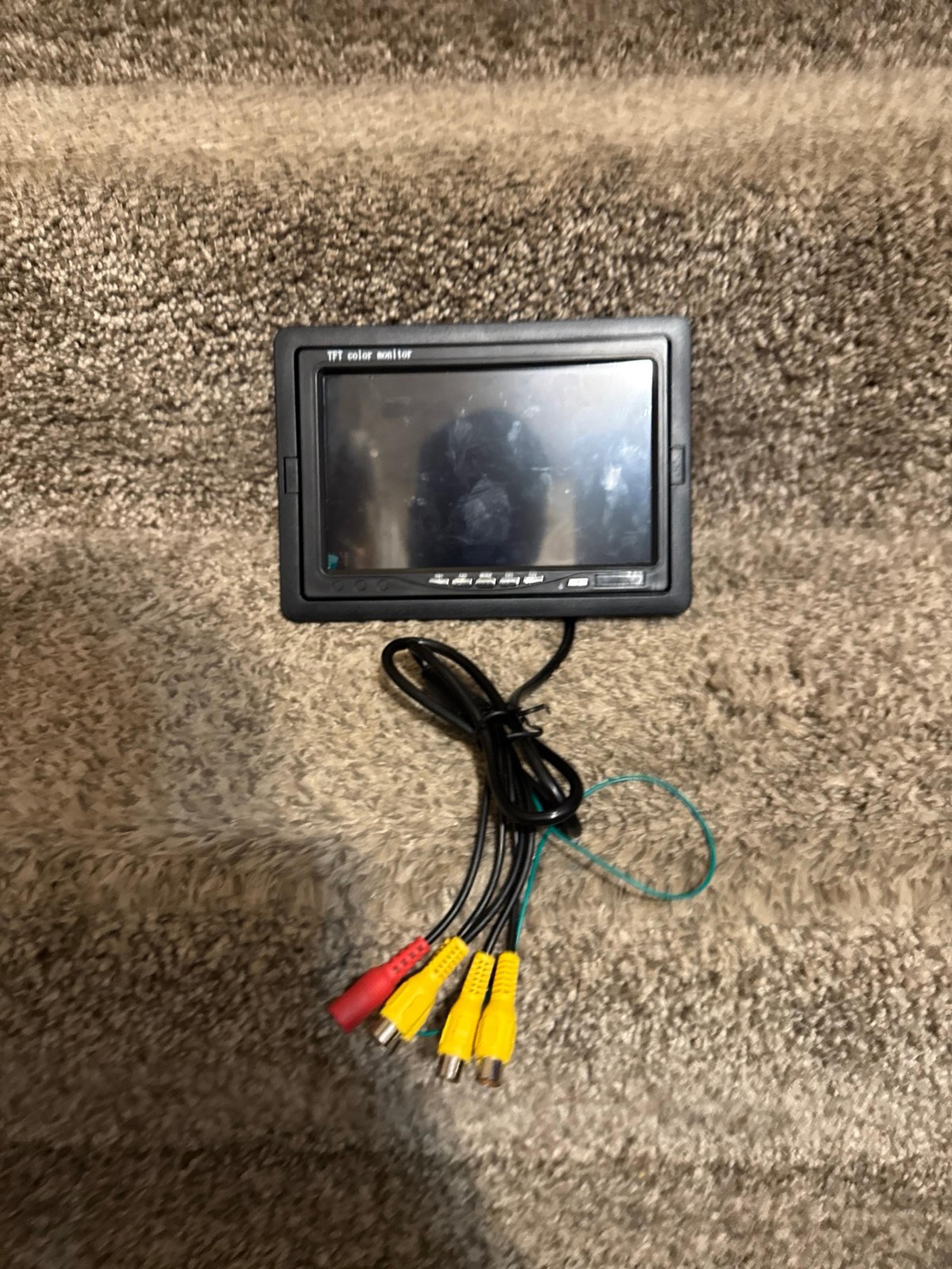 TFT COLOR MONITOR