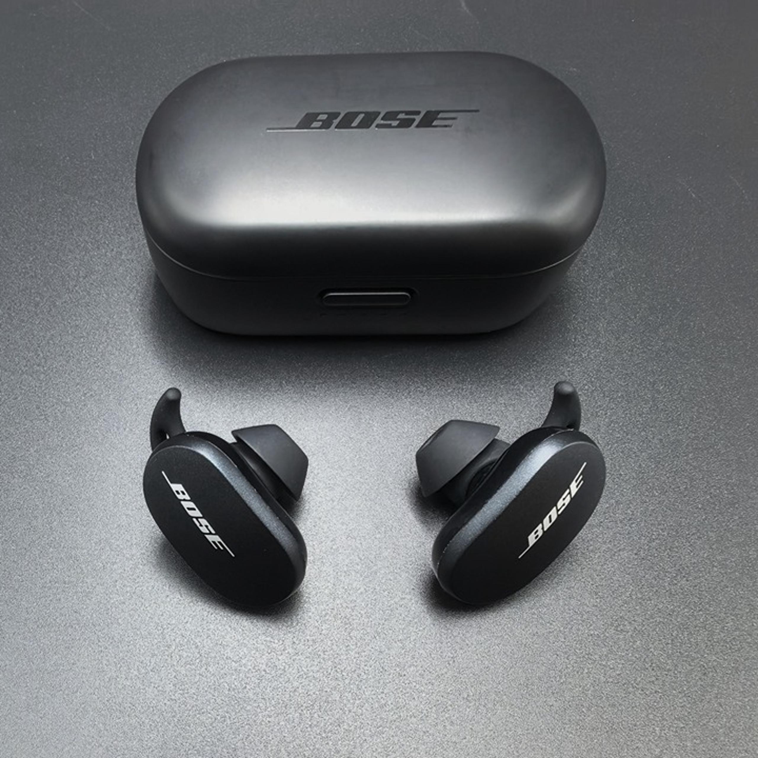 Bose QuietComfort Noise Cancelling  EarBuds Bluetooth Wireless Headphones Black
