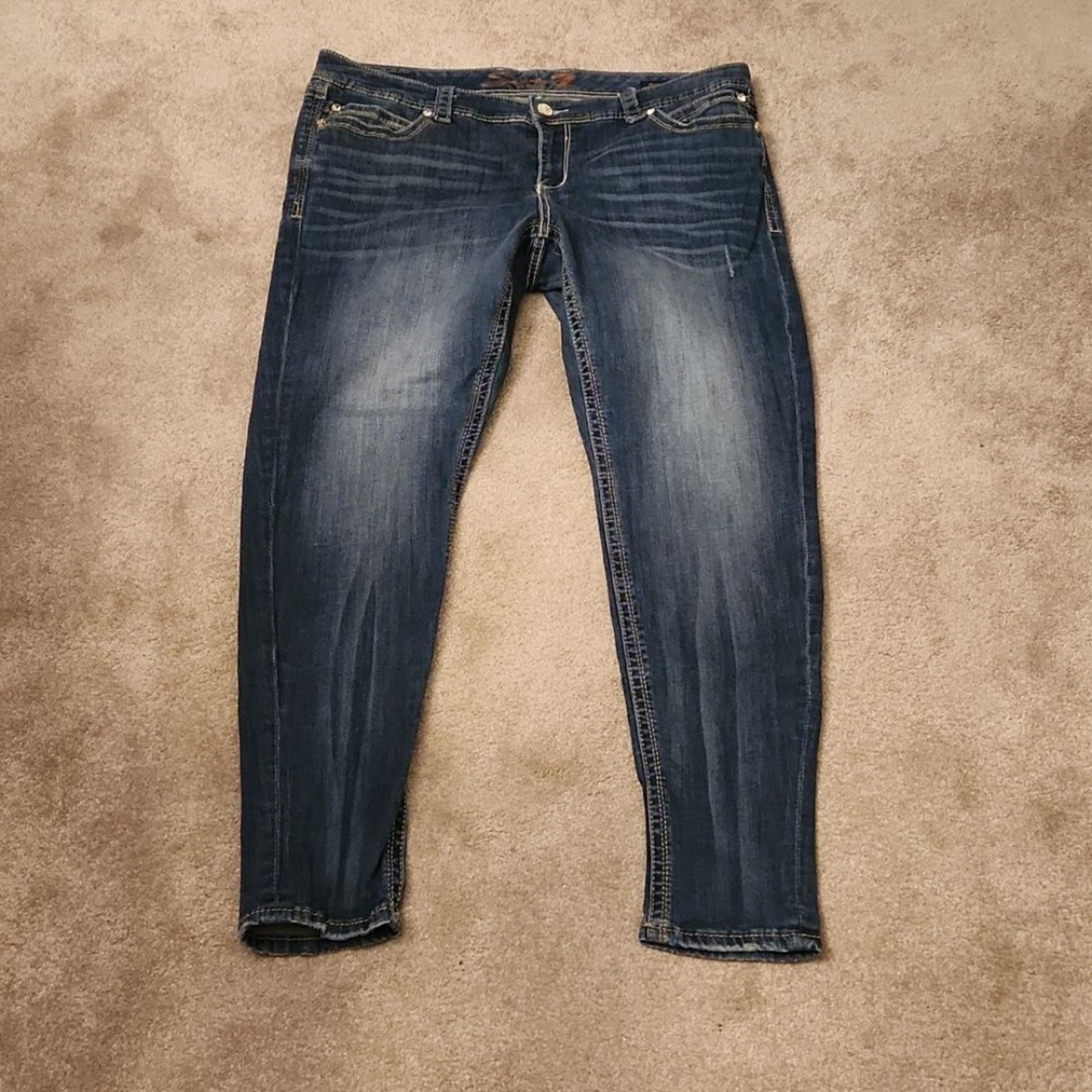 Seven7 Women's Denim Leggings Jeggings Bedazzled Buttons Size 20