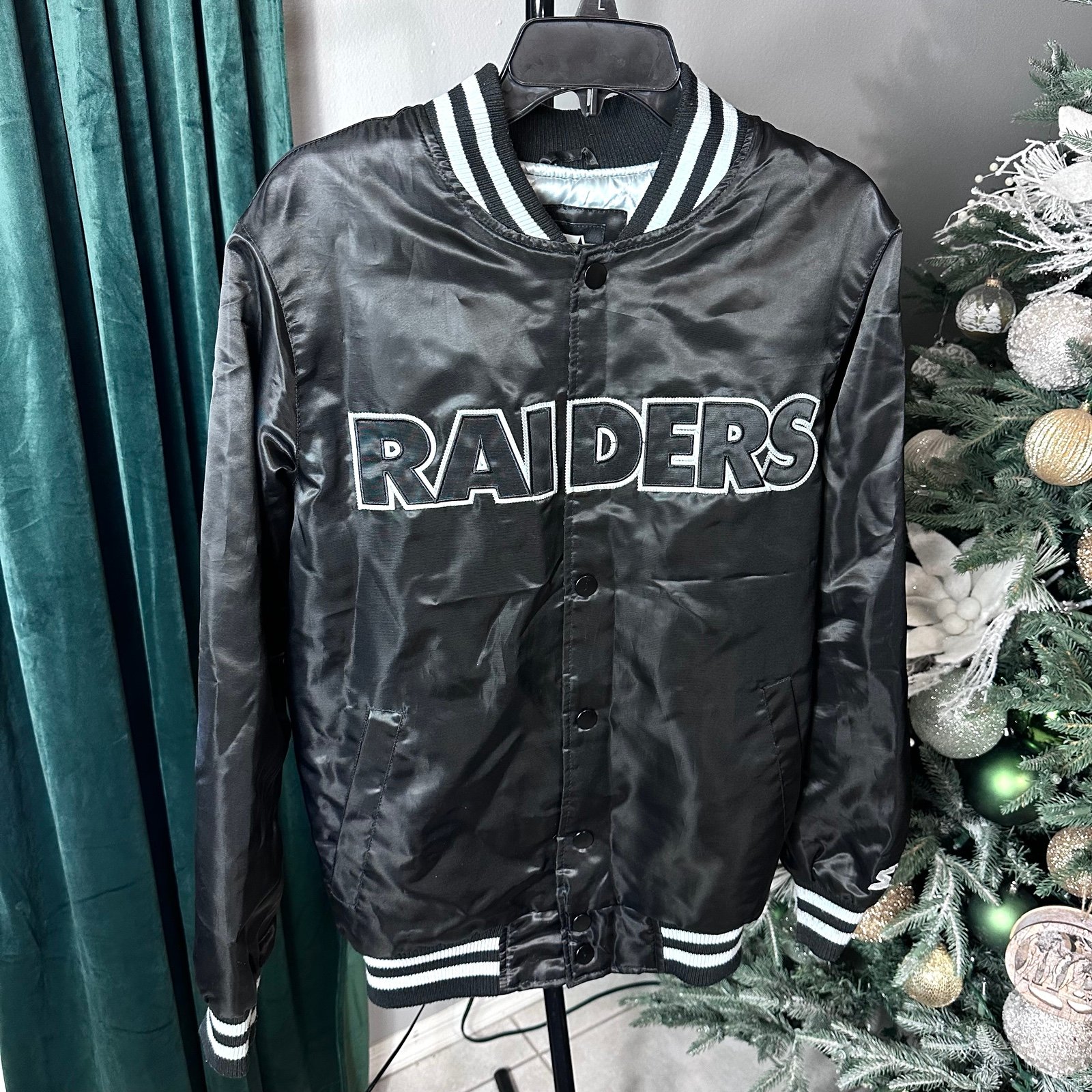 Las Vegas Raiders Small Men's Starter Black Label Jacket