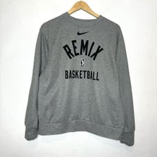 Nike NBA Engineered Remix Basketball Sweatshirt Mens Medium Gray Crewneck Shirt