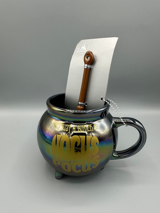FREE SHIPPING Disney HOCUS POCUS Iridescent Cauldron Mug & Wooden Broom Spoon