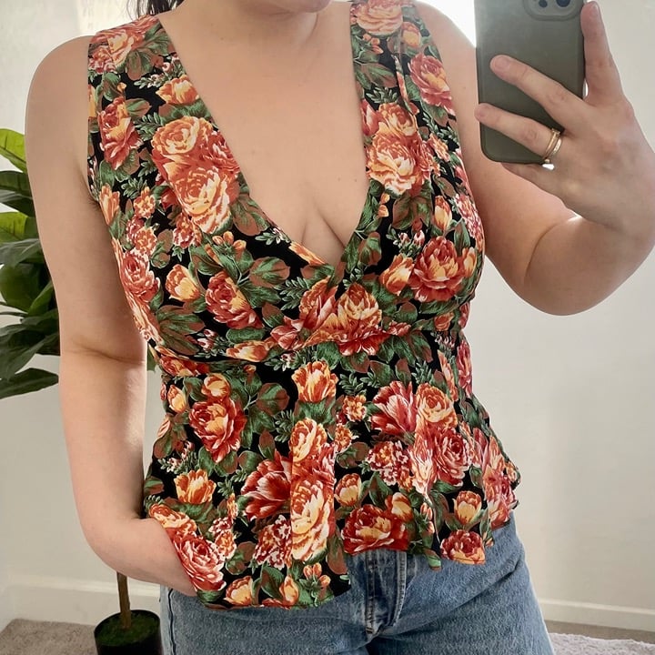 ⭐️ Myne Floral V Neck Peplum Hipster Hippie Artsy Classy Chic Glam Party Blouse
