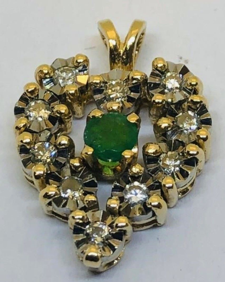 14kt real gold emerald with diamond hear