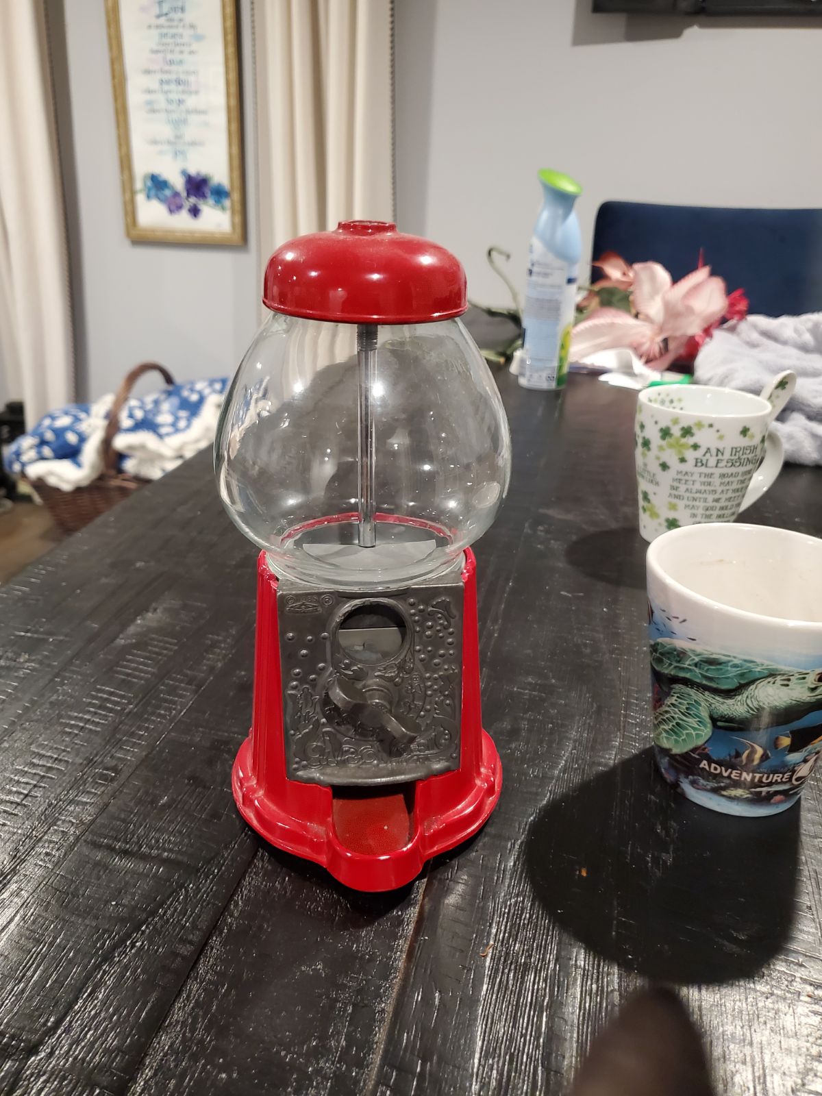 Small gumball machine