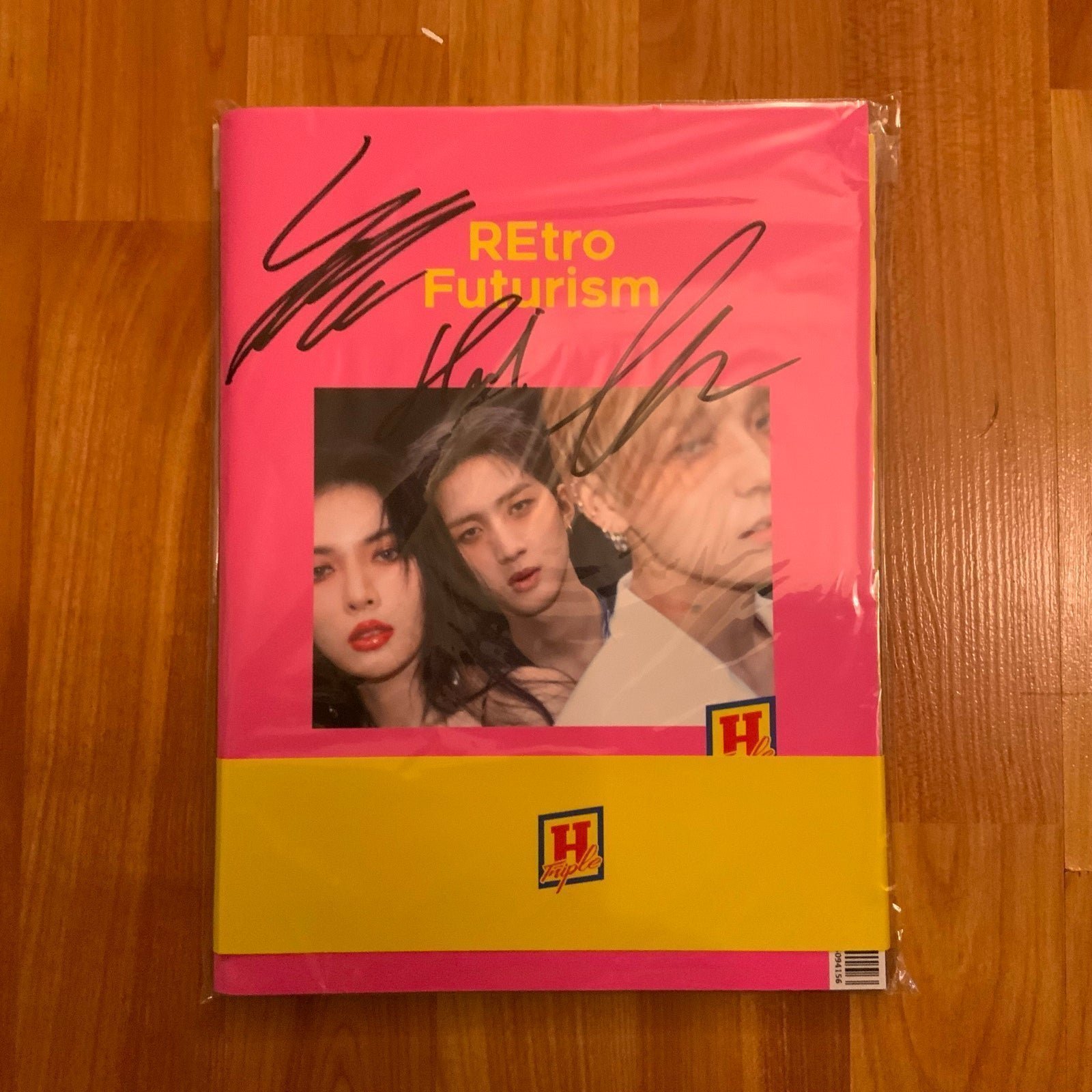 triple h retro future signed album