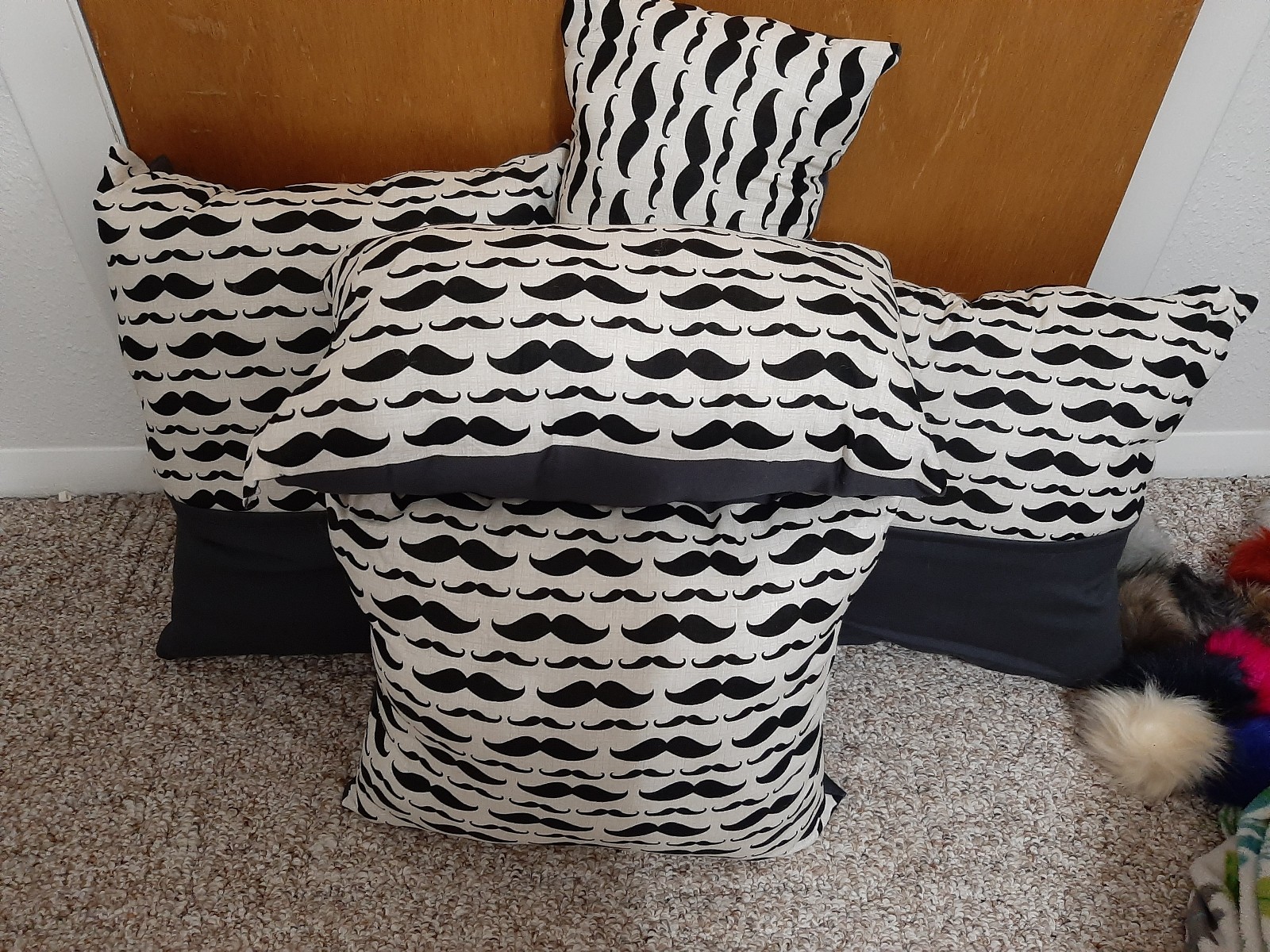 Mustache Pillows Set