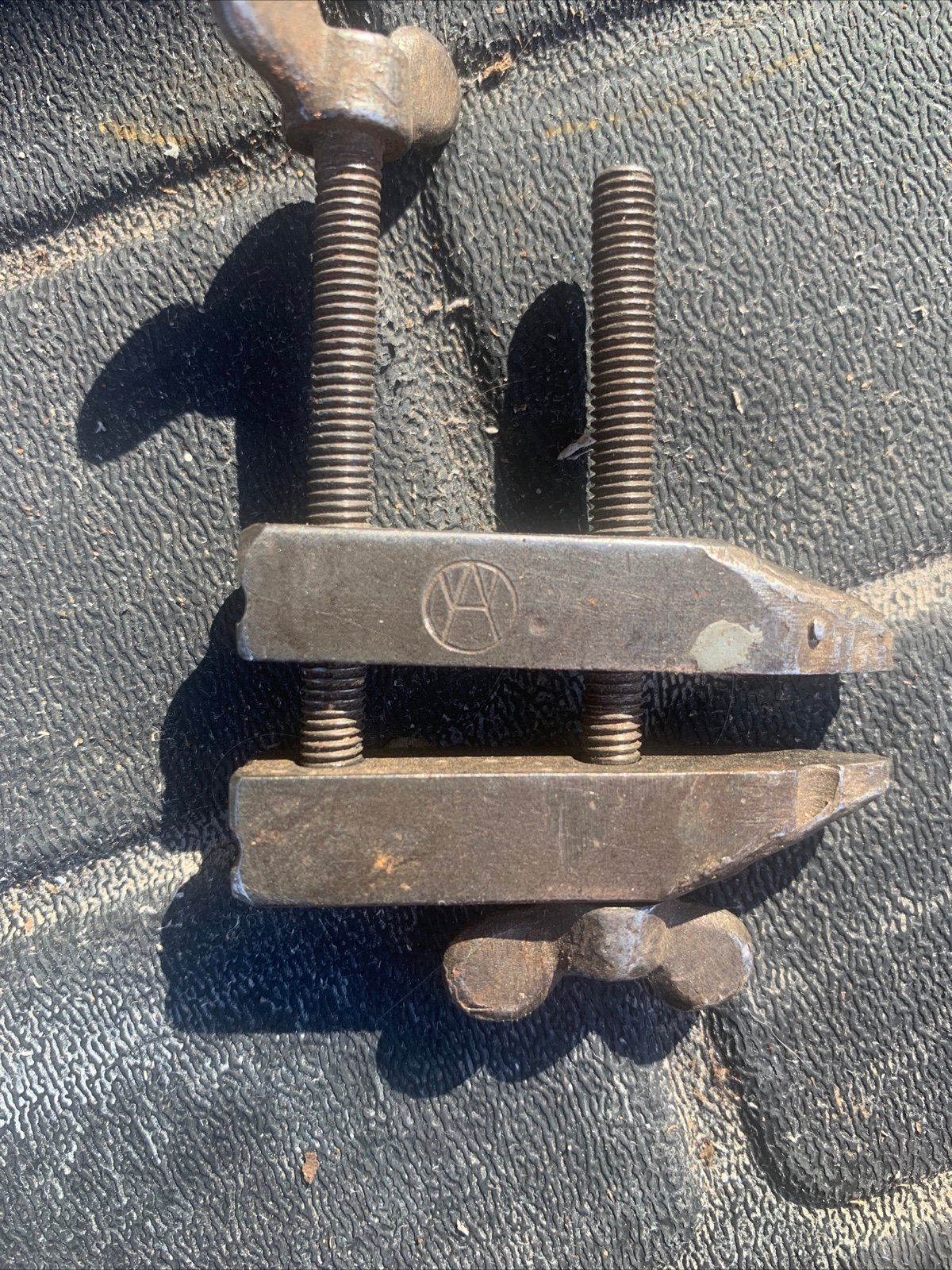 These are mini machinest clamps very antique