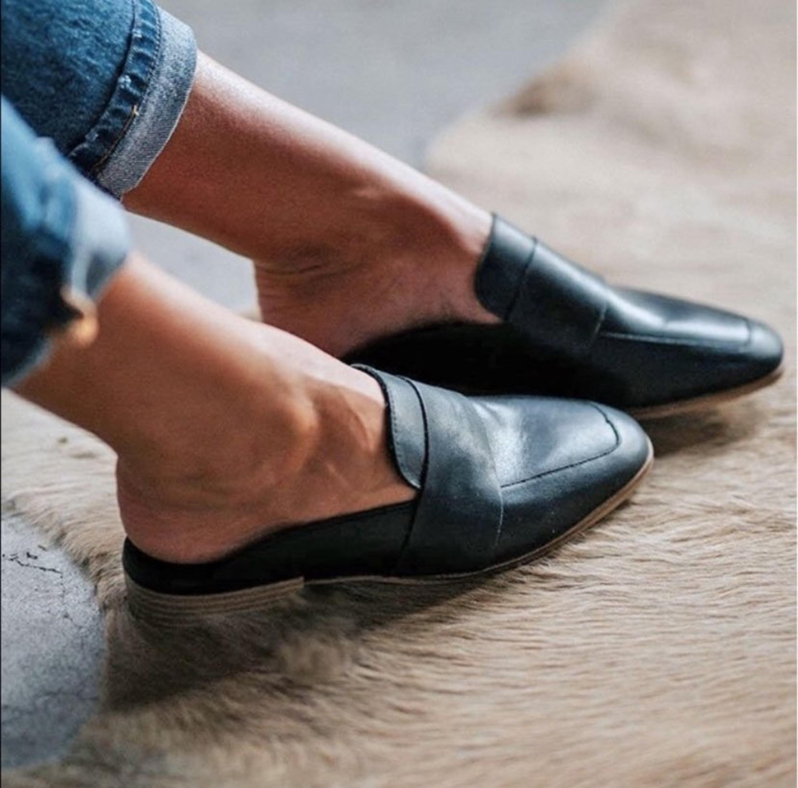 Free People Black Leather Loafer sz 38