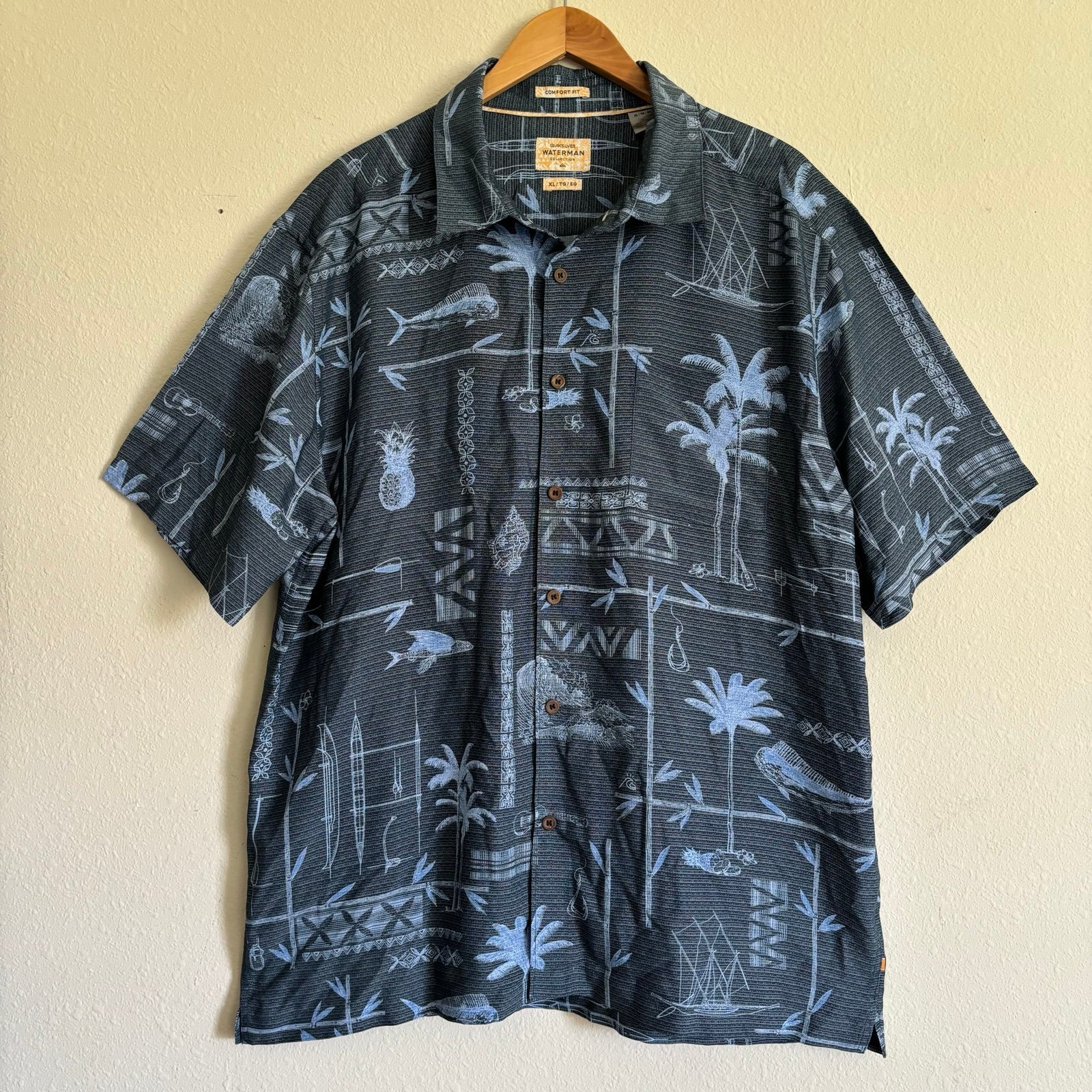Quick Silver Comfort Hawaiian Coconut Button Down Short Sleeve Size XL Mens