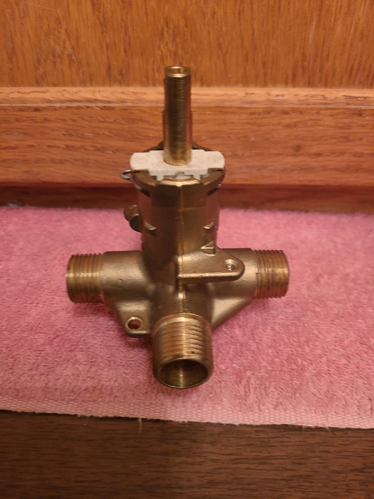 MOEN POSI-TEMP SHOWER MIXING VALVE
