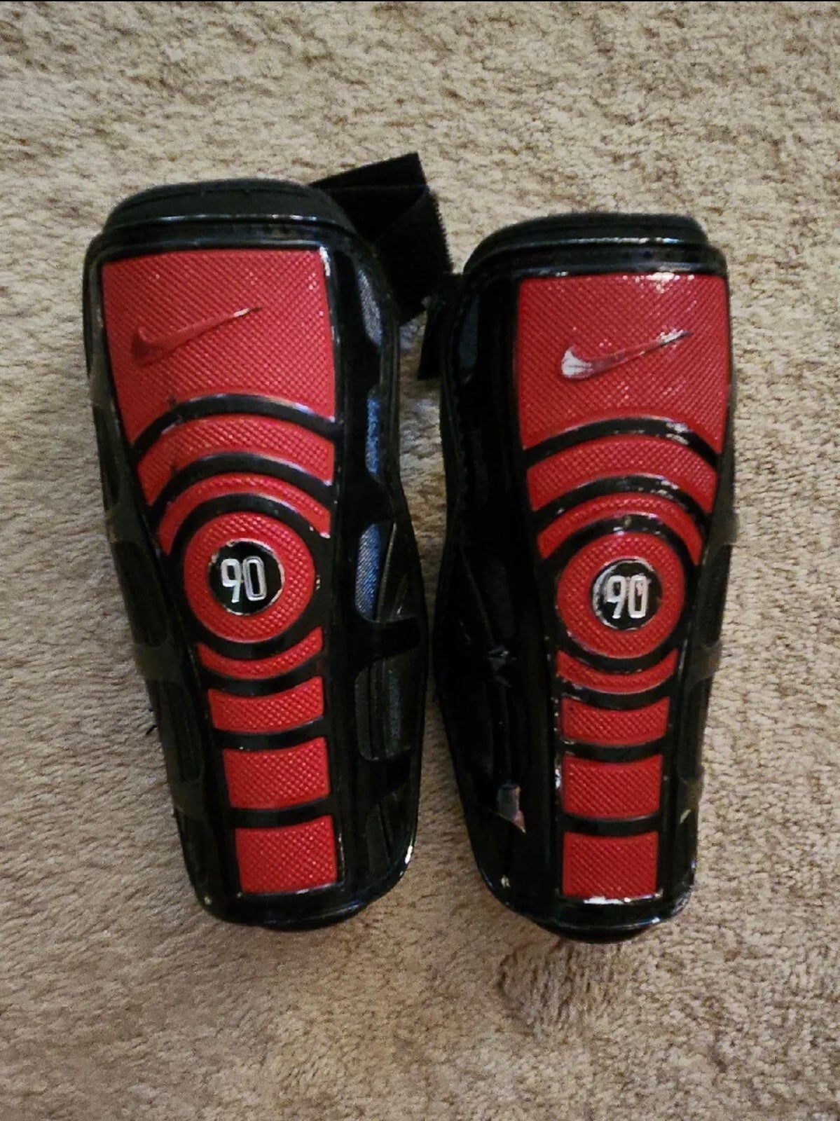 Nike Total 90 Size Men's Medium Shin Guards. Condition is Pre-owned. Shipped wit