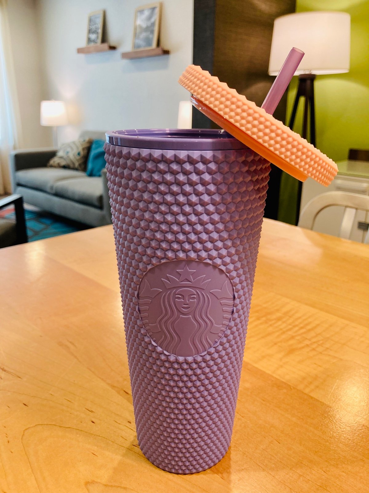 Studded Studded Venti Tumbler Cup