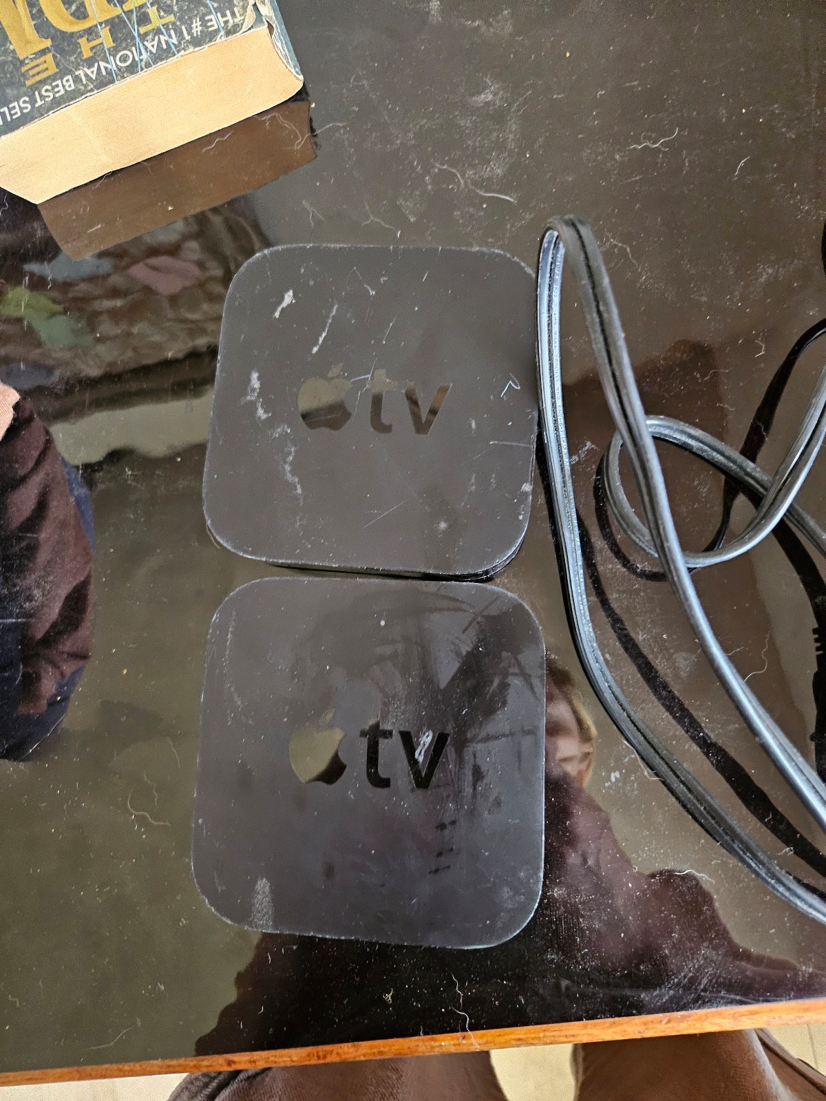Apple TV (2)