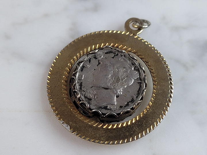 Womens Vintage Estate Silver Mercury Roosevelt Dime Coin Pendant 12.7g E6387