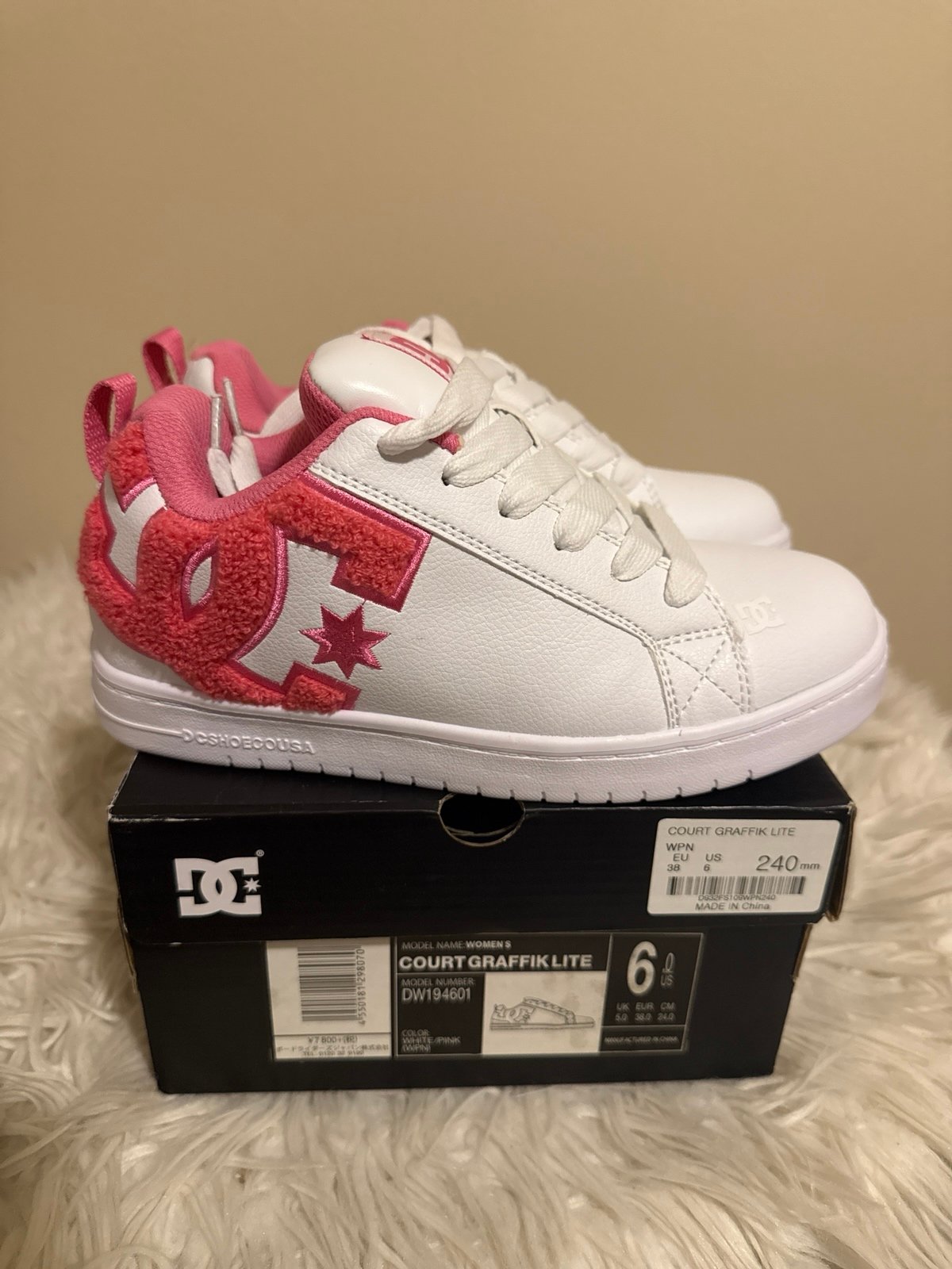 Women’s Court Graffik Lite (Pink)