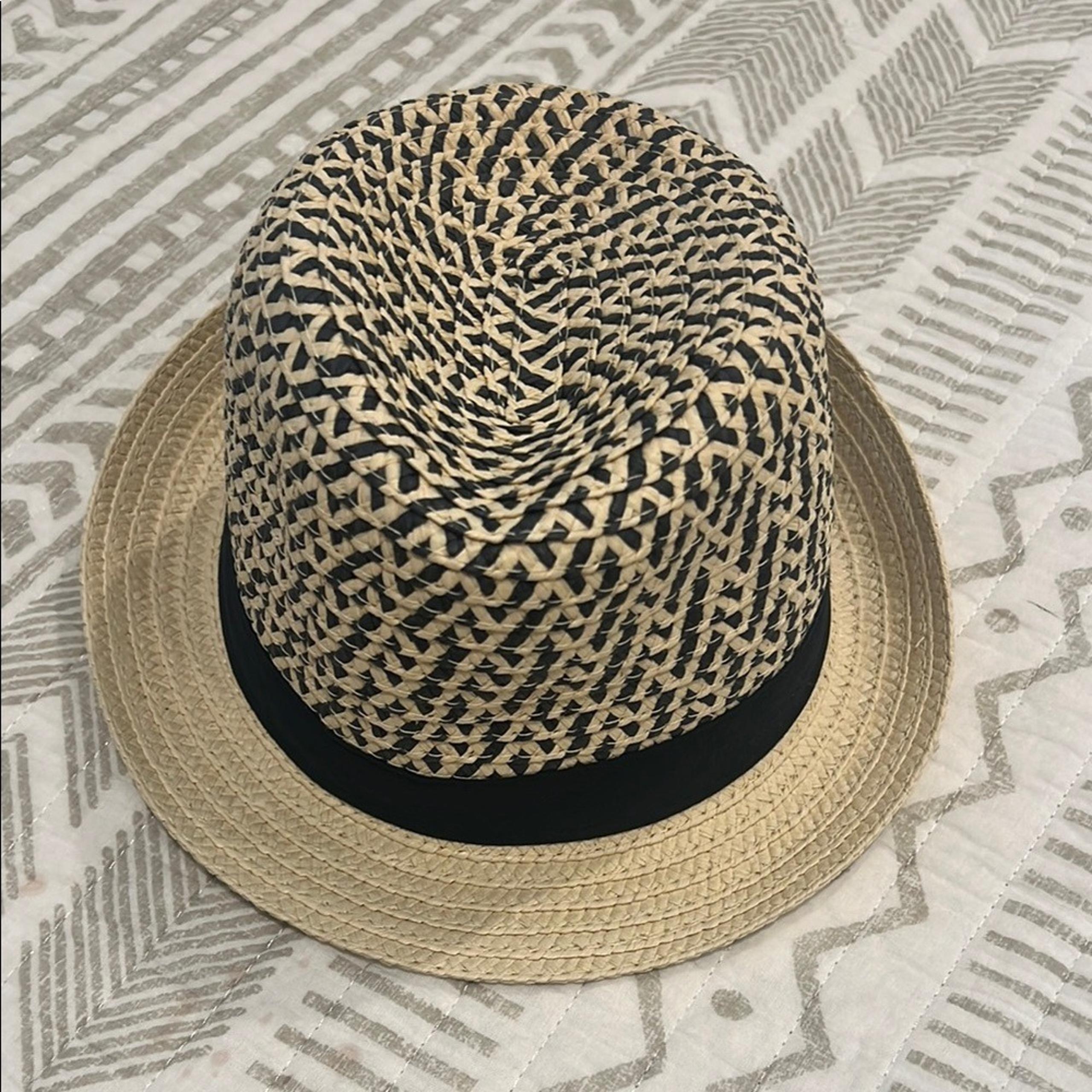 Baby GAP Black and Tan Patterned Woven Hat