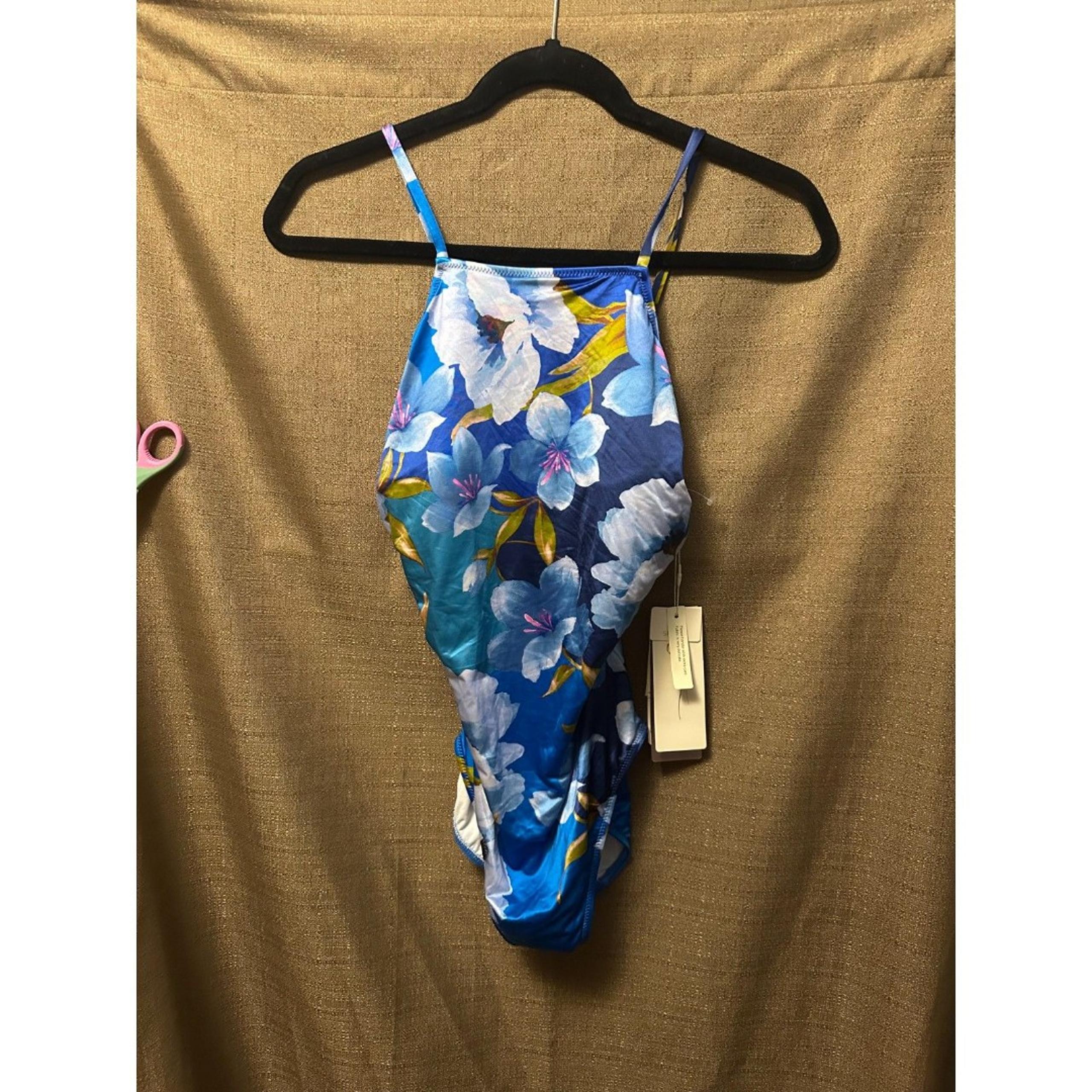 NWT Gottex Women's Standard Bella Rosa High Neck One Piece Swim Size 10