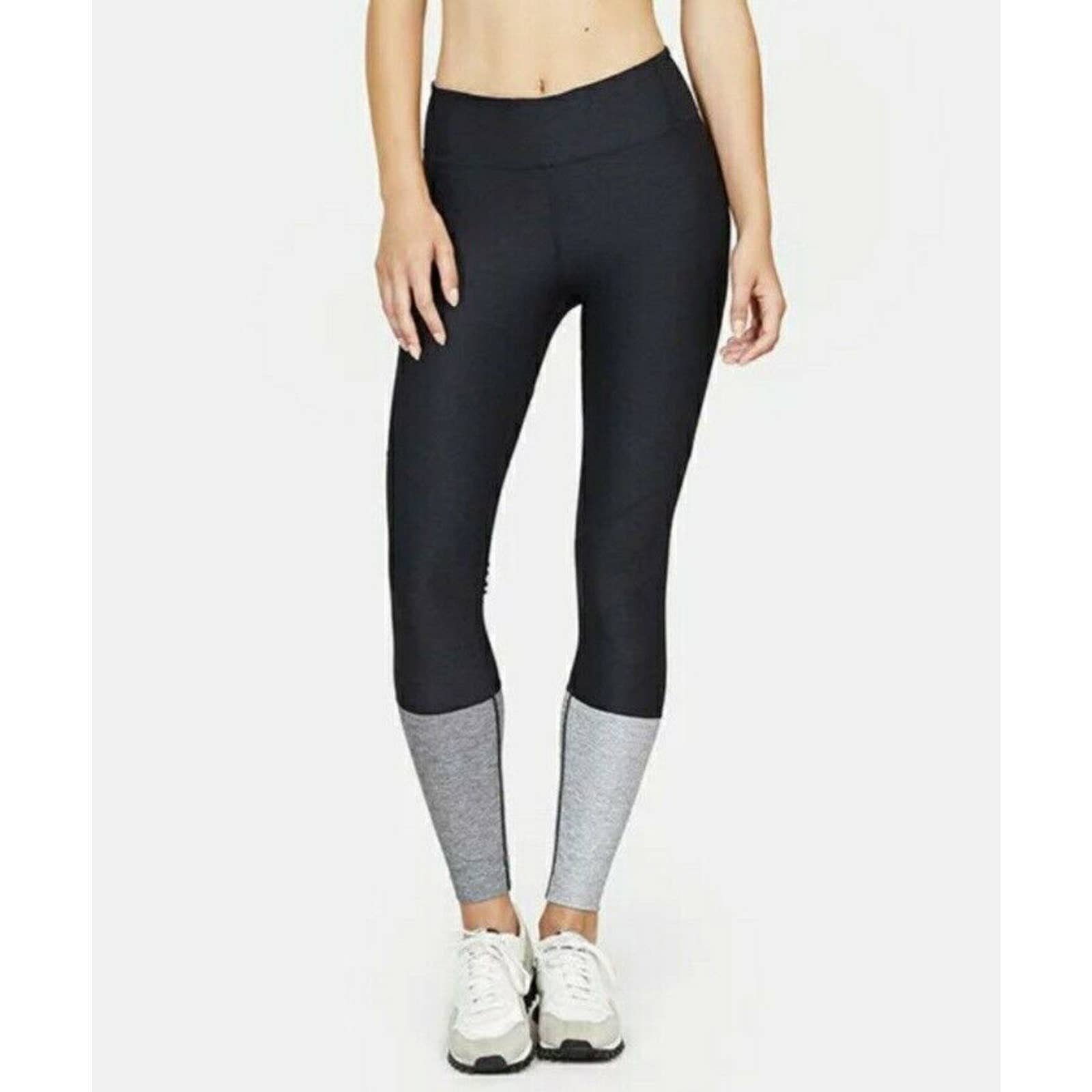 Outdoor Voices 7/8 Dipped Warmup Leggings Bllack gray Colorblock Size XS