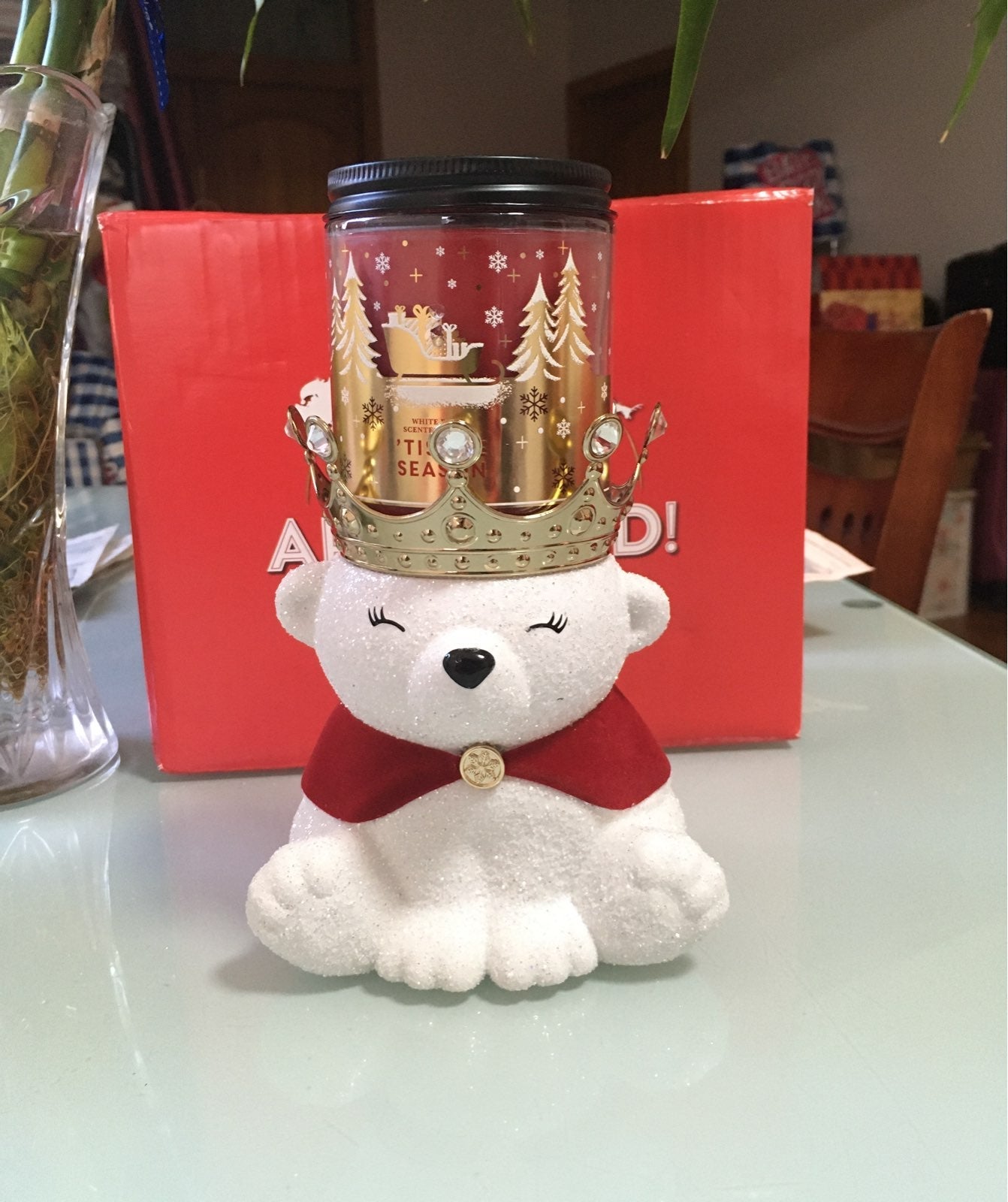 B&BW Royal Polar Bear Pedestal Single Wick Candle Holder