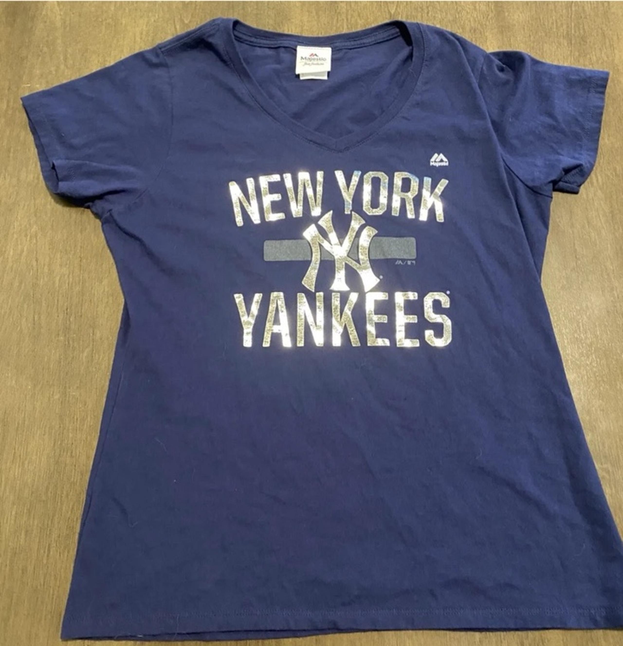New York Yankees Majestic Womens Large Shirt Top Silver Metallic Logo EUC