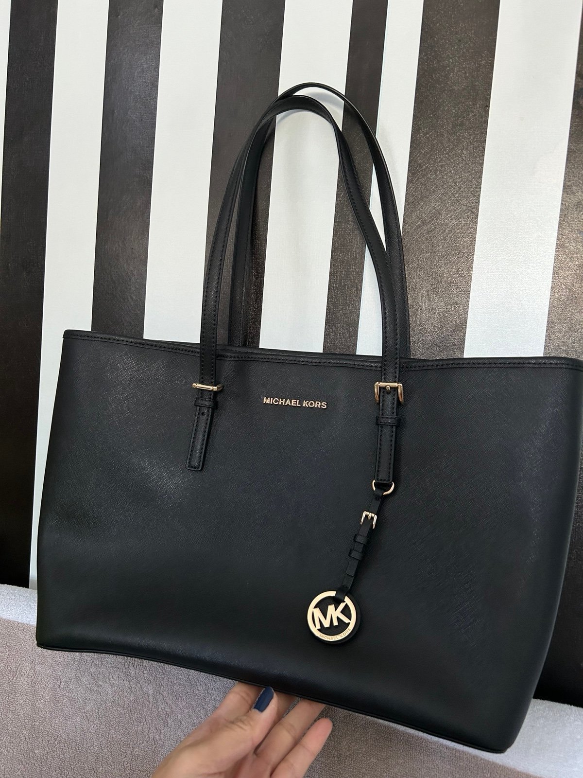 FINAL PRICE-Michael Kors tote bag
