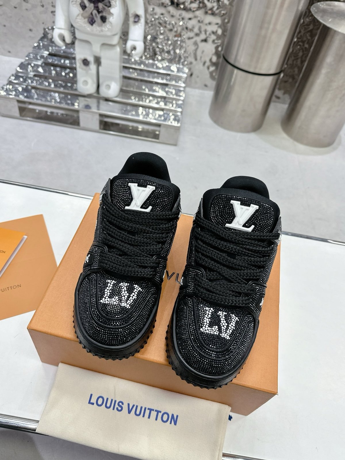 LV Trainer Maxi Sneaker NEW 2025