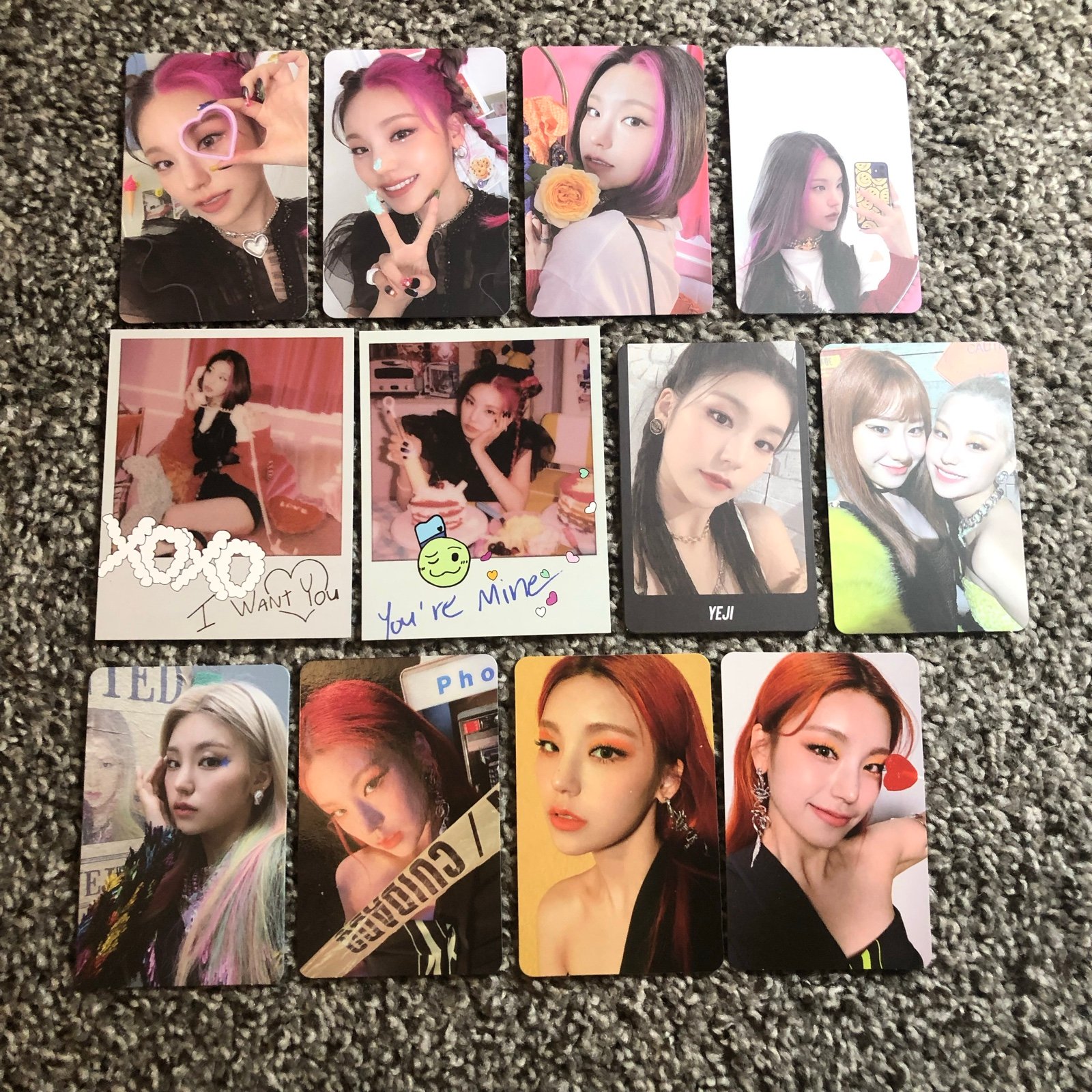 Itzy Not Shy Icy Crazy in love Guess Who Yeji official kpop photocard bundle