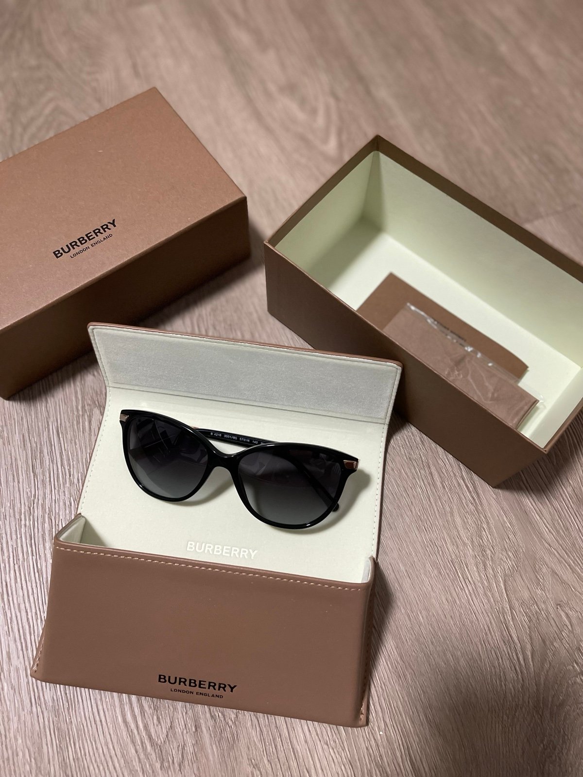 Burberry sunglasses
