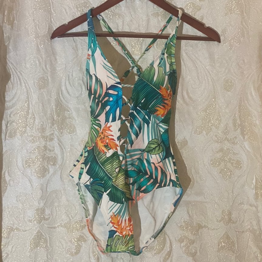 Vince Camuto Bathing Suit: Size 10