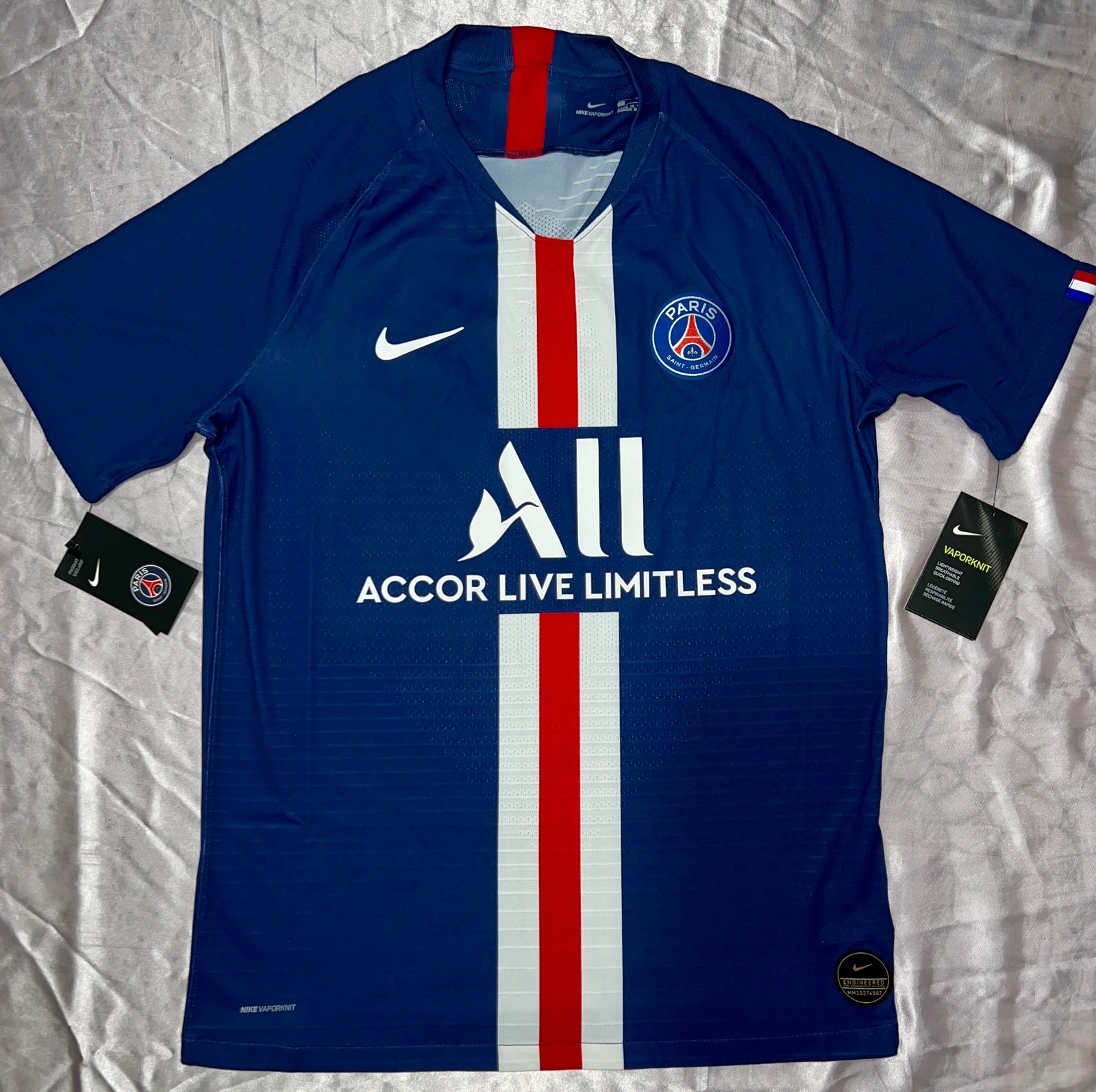 Jersey AUTHENTIC PARIS SAINT GERMAIN 2019 2020 HOME SHIRT (size L)
