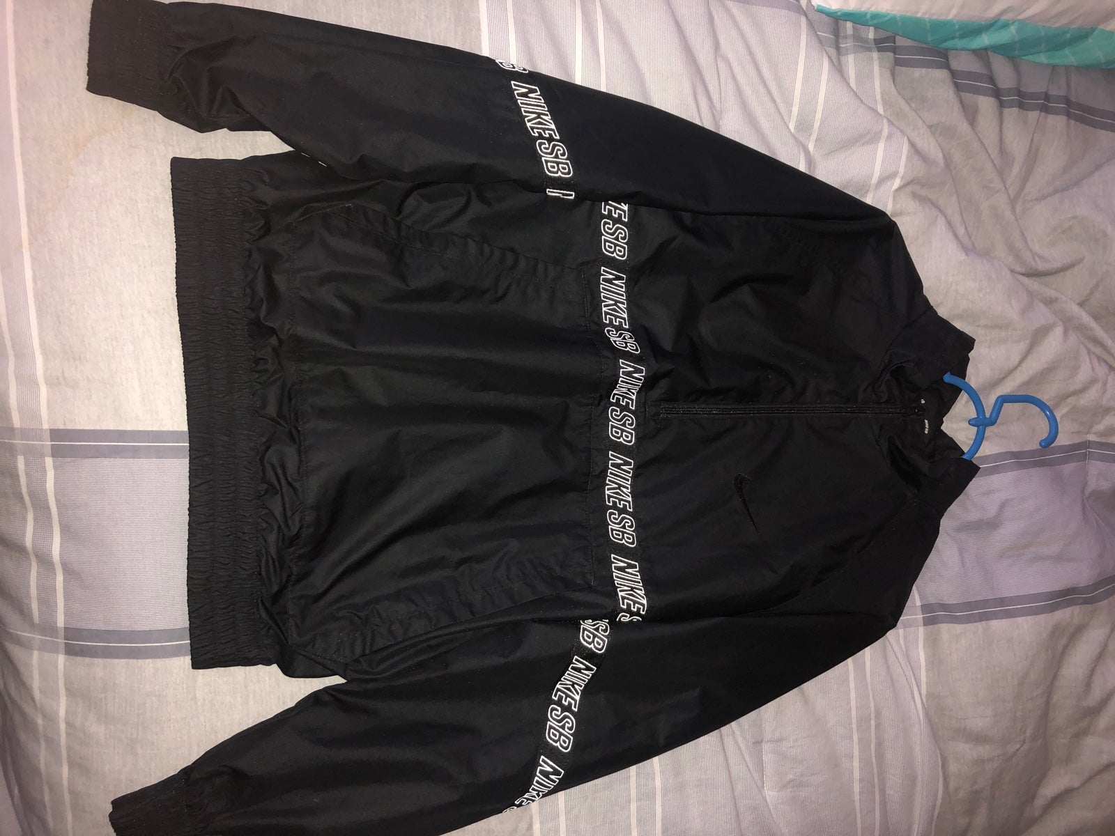 Nike SB Windbreaker Jacket