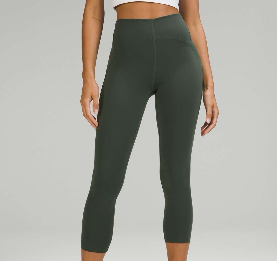NWT Lululemon InStill Leggings 25 Inches (Dark Spruce, Size 4)