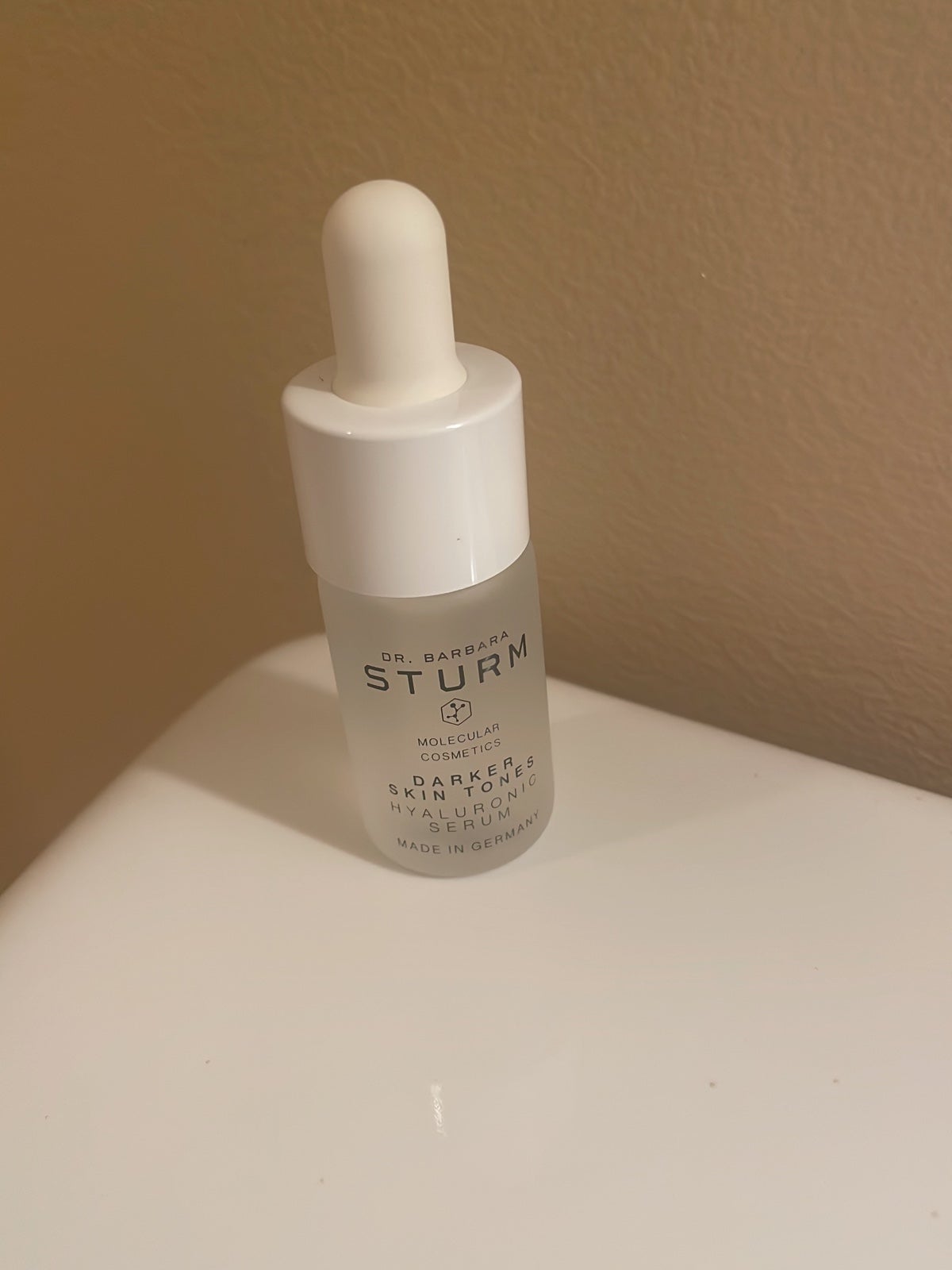 Barbara Sturm Darker Skin Tone Hyaluronic Serum
