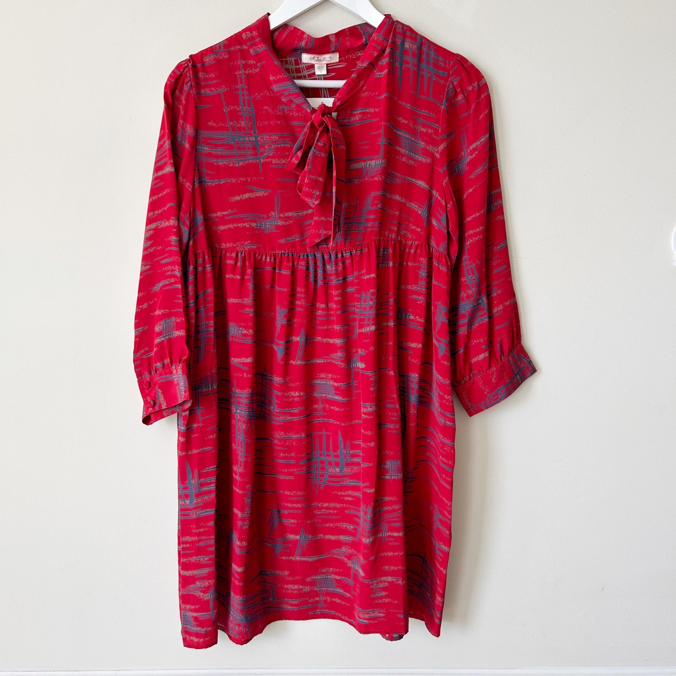 Urban Outfitters 100% Silk Lux Dress Red Size M NWT Abstract Artsy Retro Modest