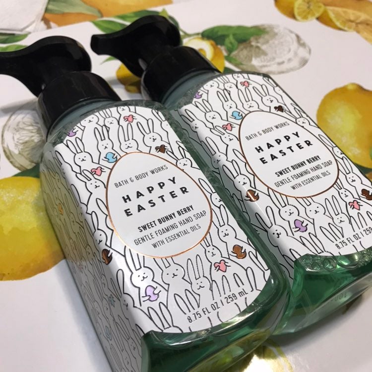 2x Bath and body works Foaming Hand Soap Sweet Bunny Berry Happy Easter Soap