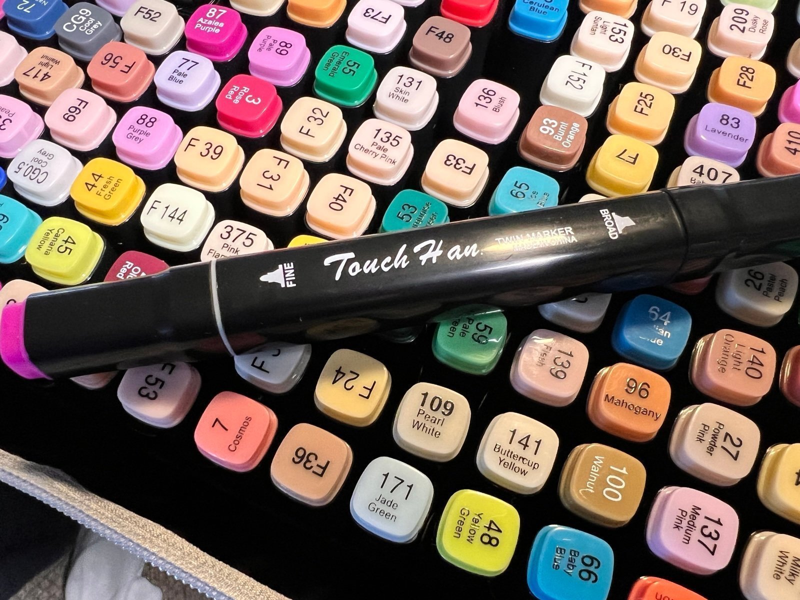 New Large set of alcohol markers amazing quality/case Fine and Broad /chisel