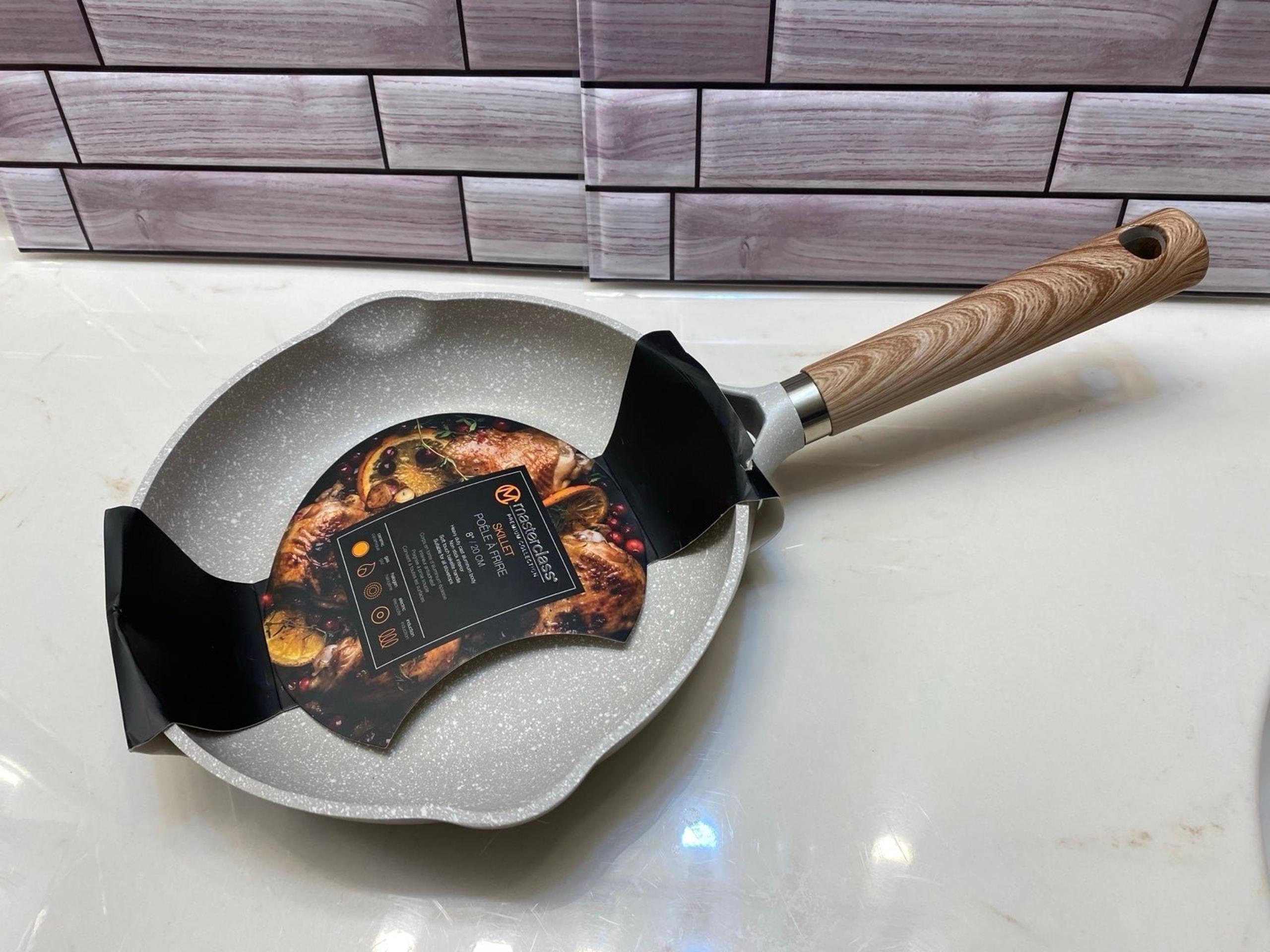 Masterclass  Cookware Skillet Frying Pan 8" Speckled White beige nonstick  New