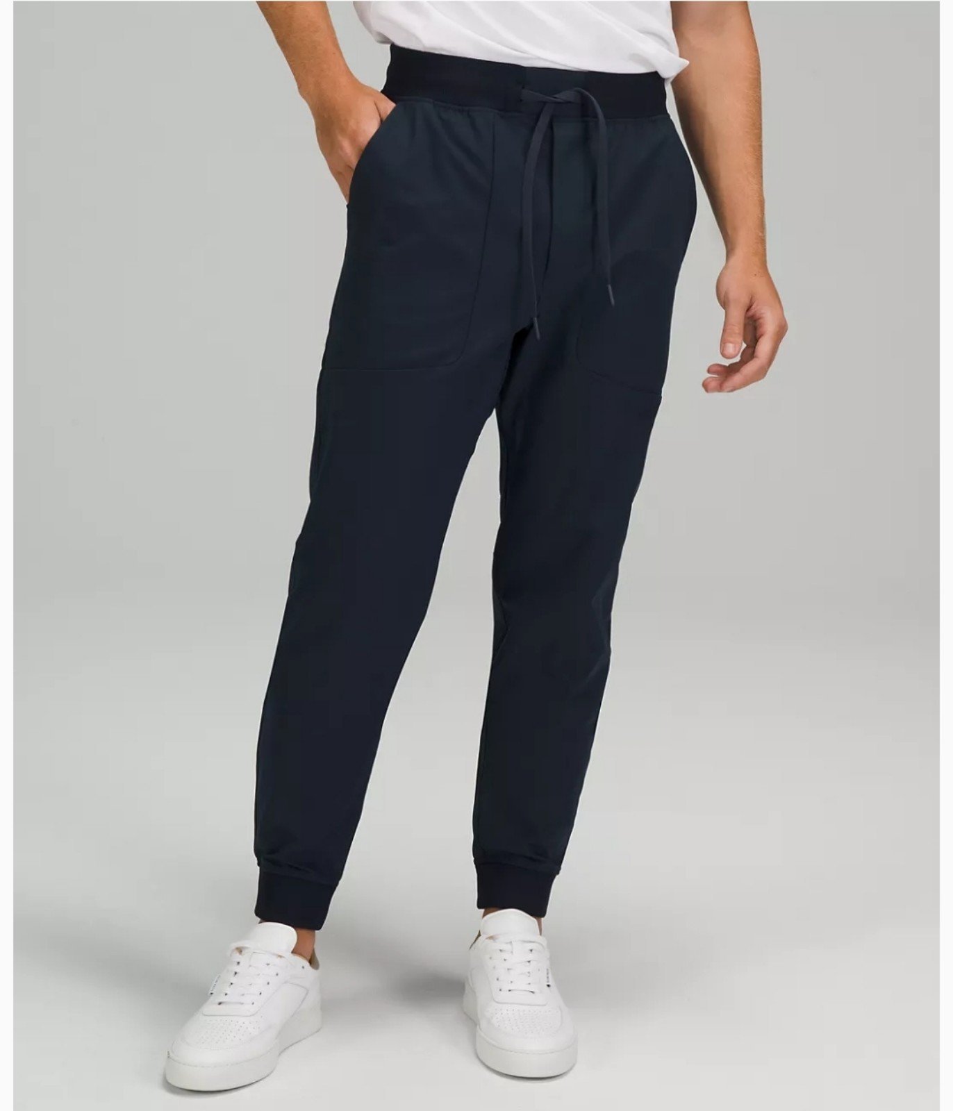 Size medium Lululemon mens ABC jogger pants color navy New with tags retail 128