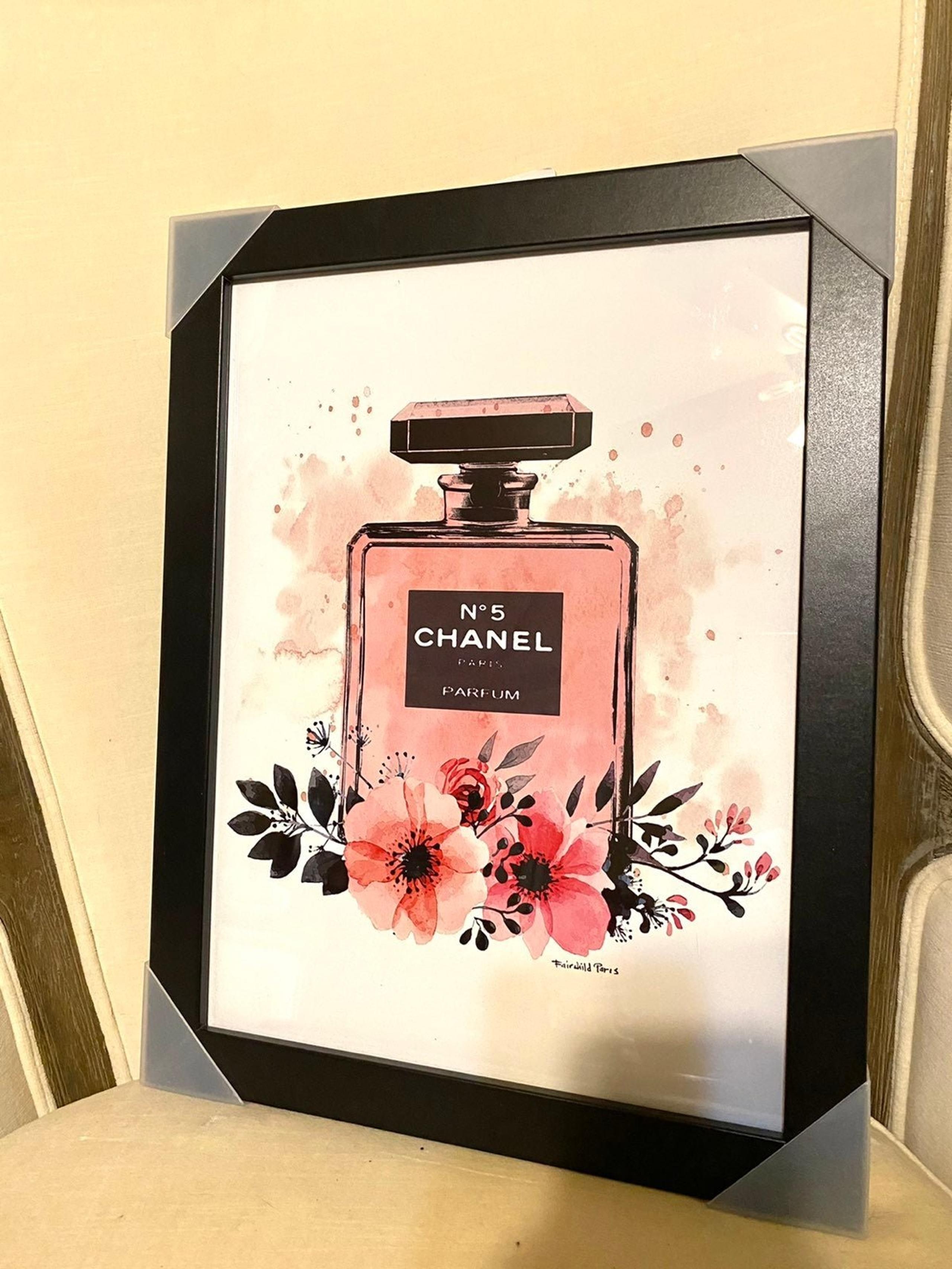 Glam Room Glass Display Frame (Chanel)