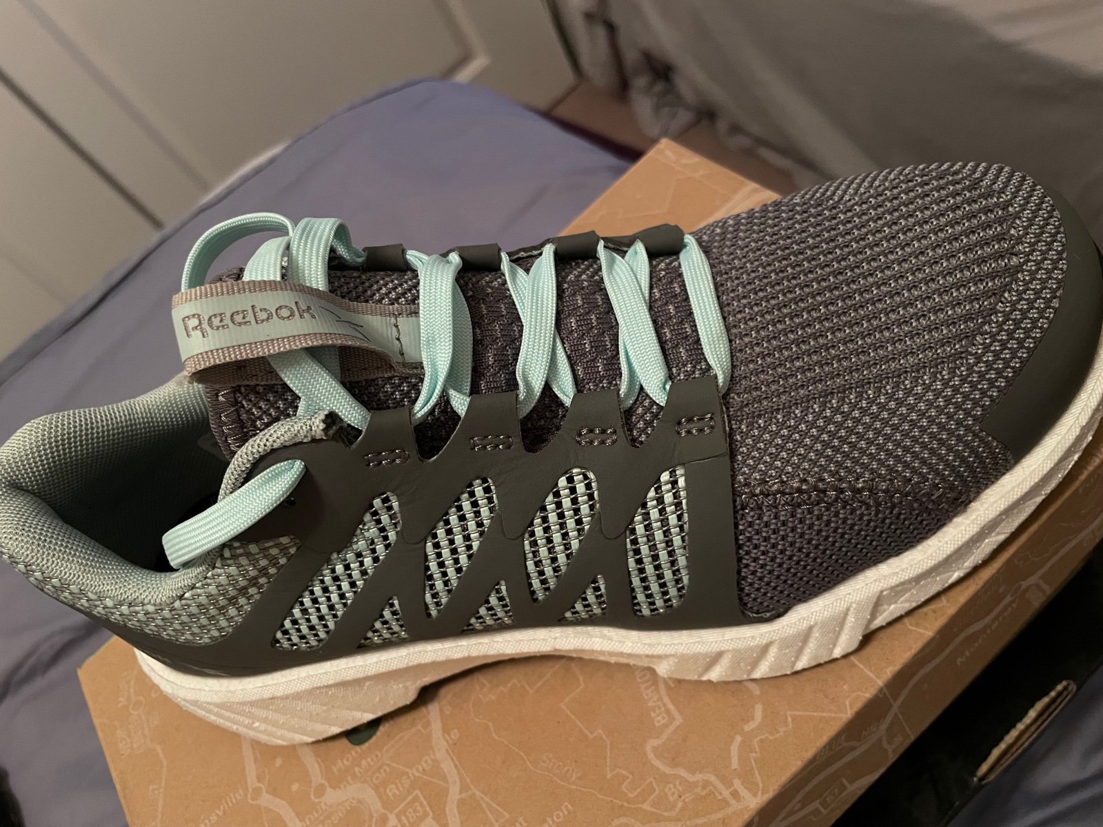 New reebok steel toe shoes