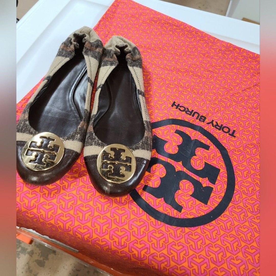 Tory Burch Designer Plaid Brown beige wool Flats 11
