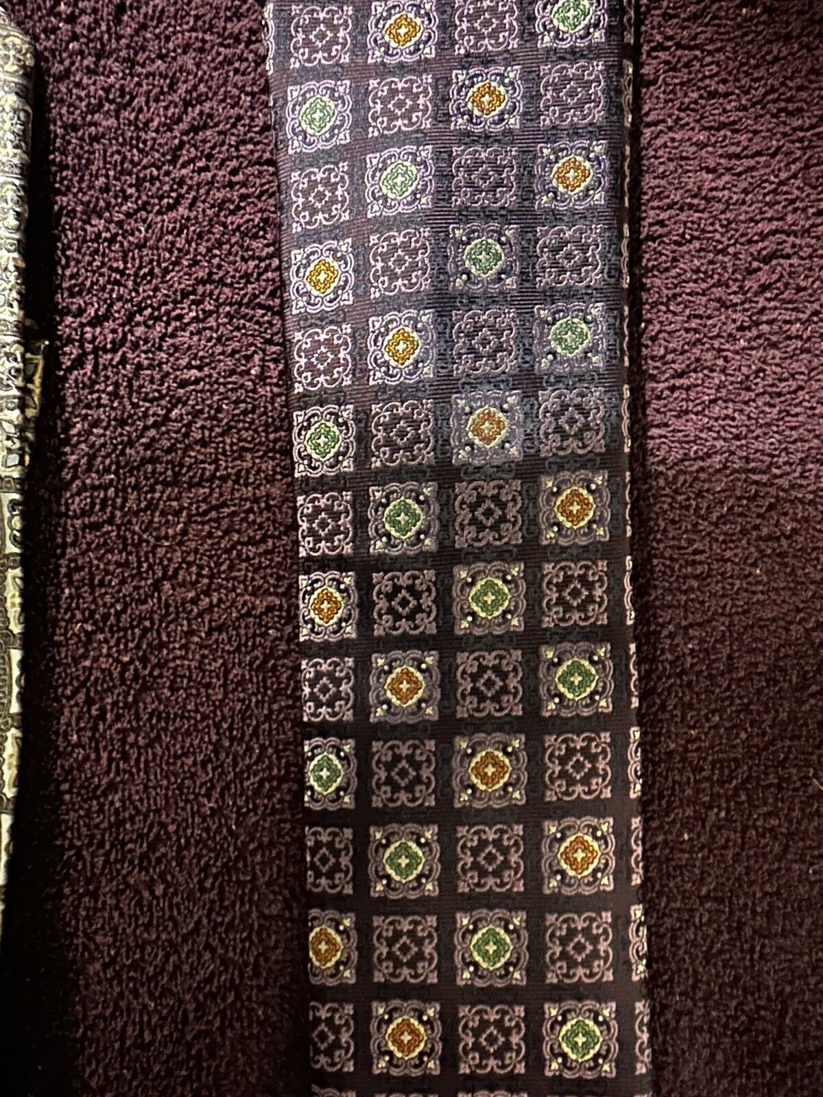 EXCELLENT CONDITION JOS A. BANK RESERVE PURPLE DESIGNER LUXURY TIE